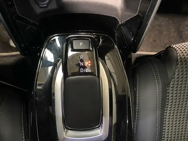 Peugeot 208 view 12