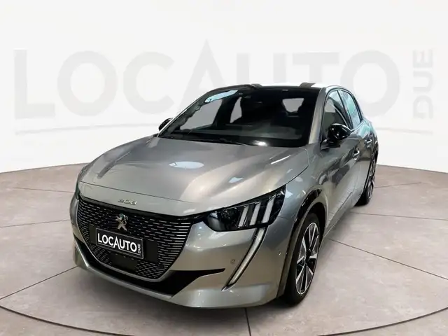 Peugeot 208 main image