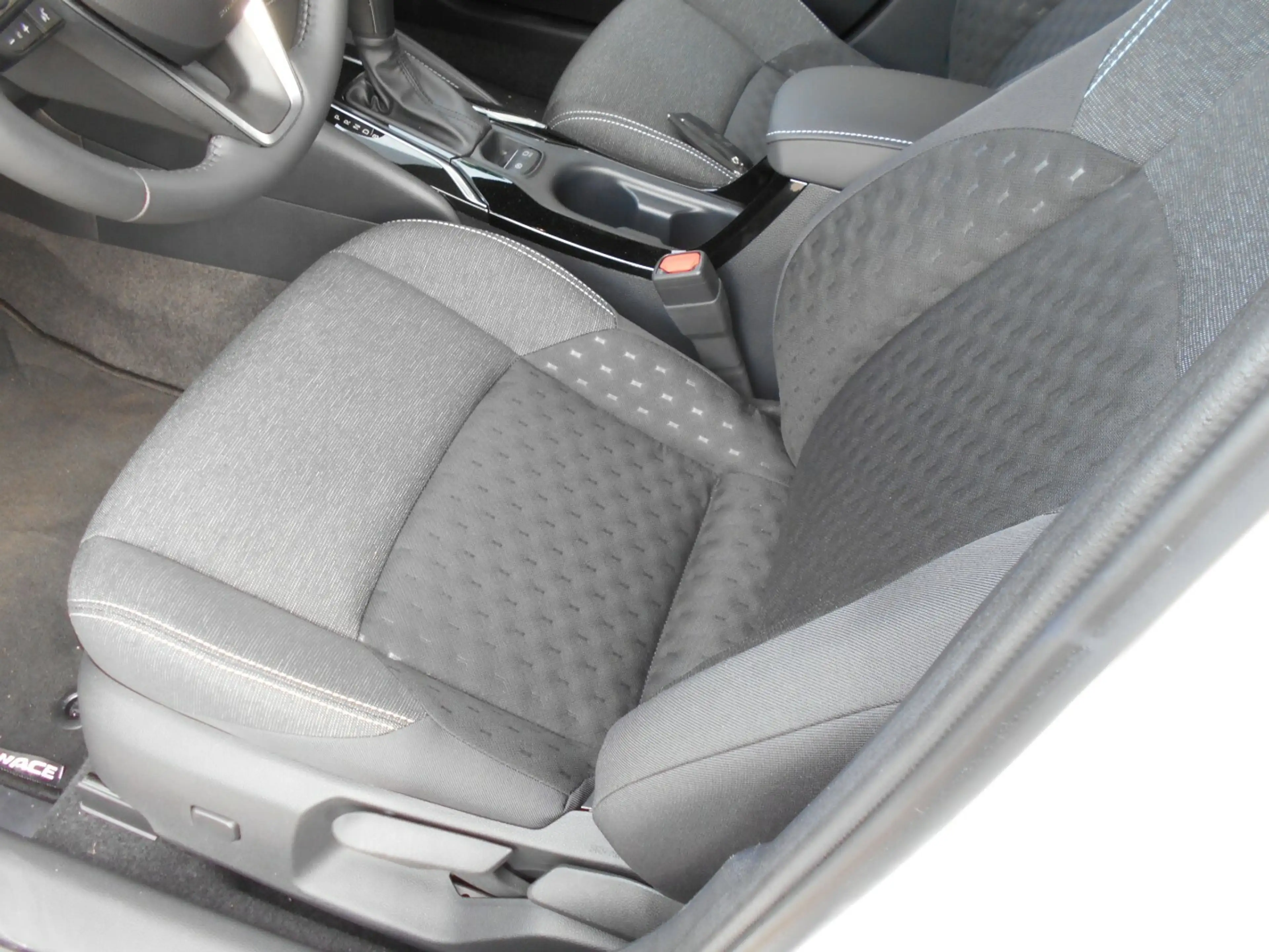 Suzuki Swace 1.8 Hybrid Comfort+ — photo 9