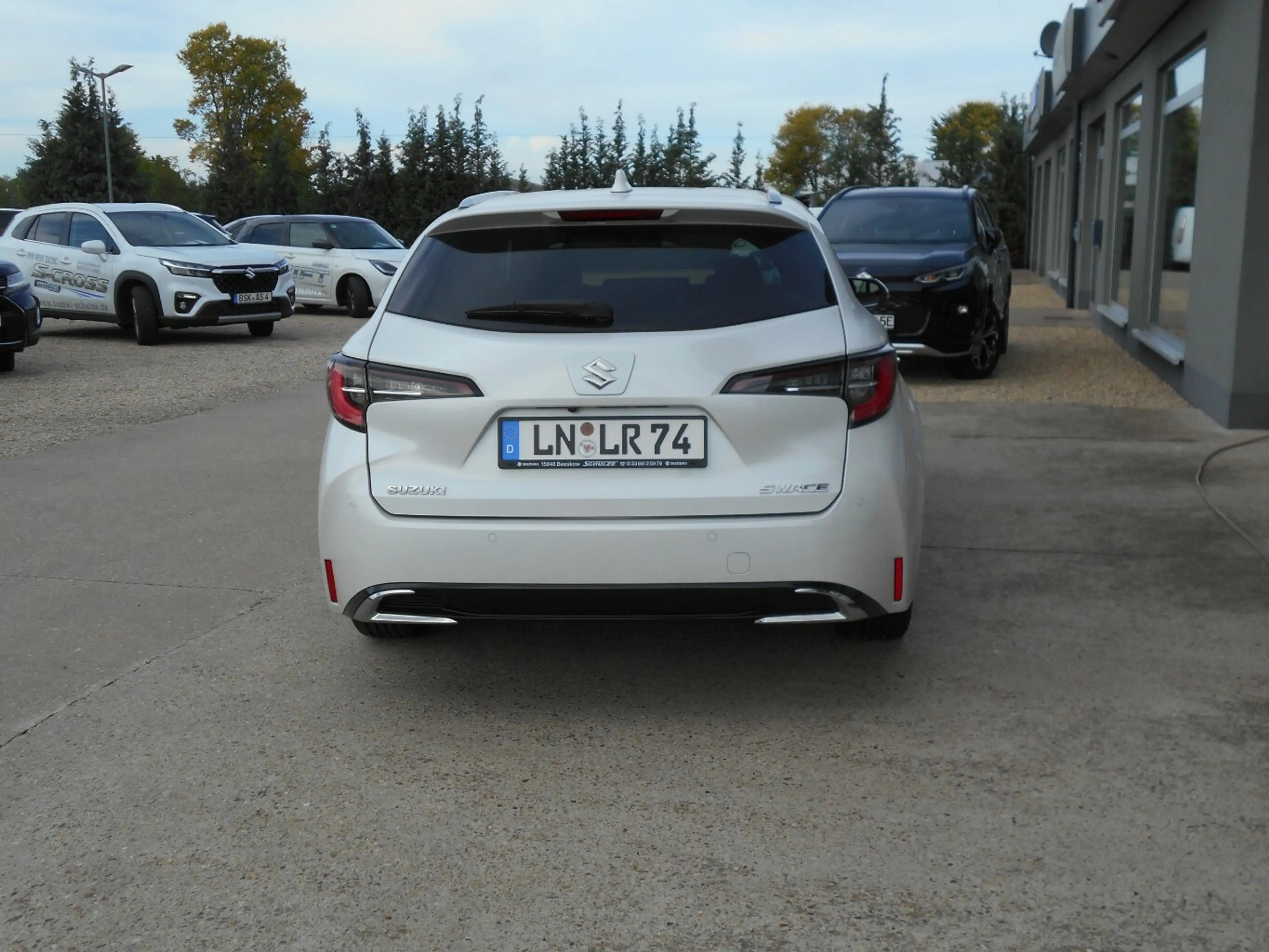 Suzuki Swace 1.8 Hybrid Comfort+ — photo 4