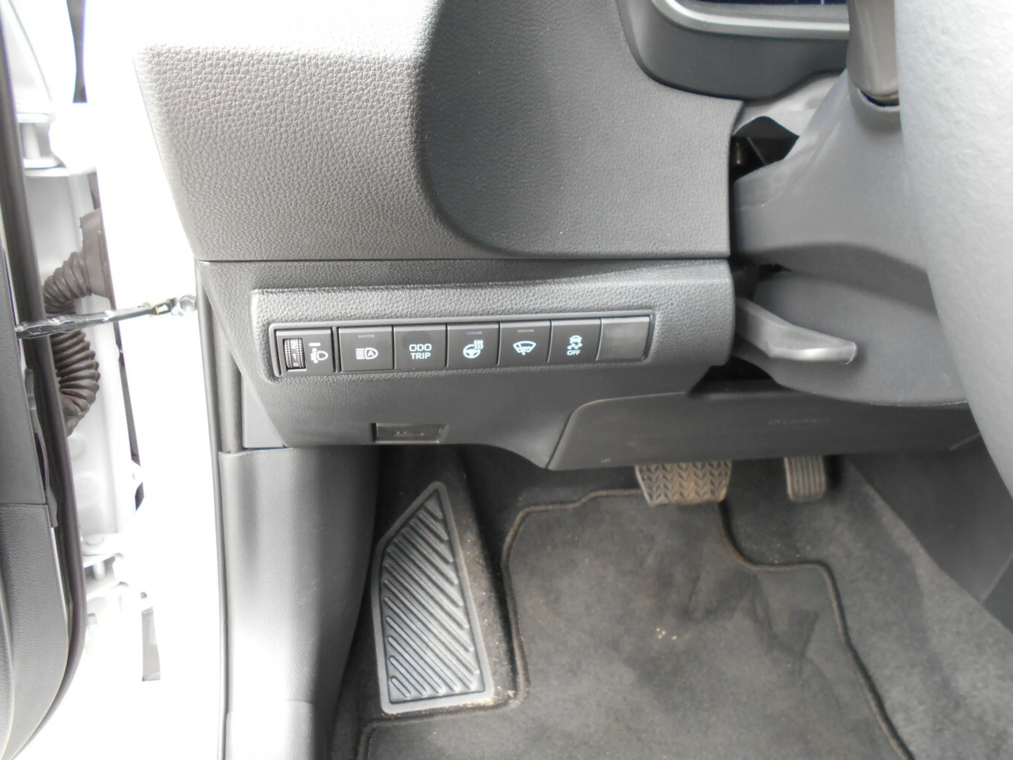 Suzuki Swace 1.8 Hybrid Comfort+ — photo 11