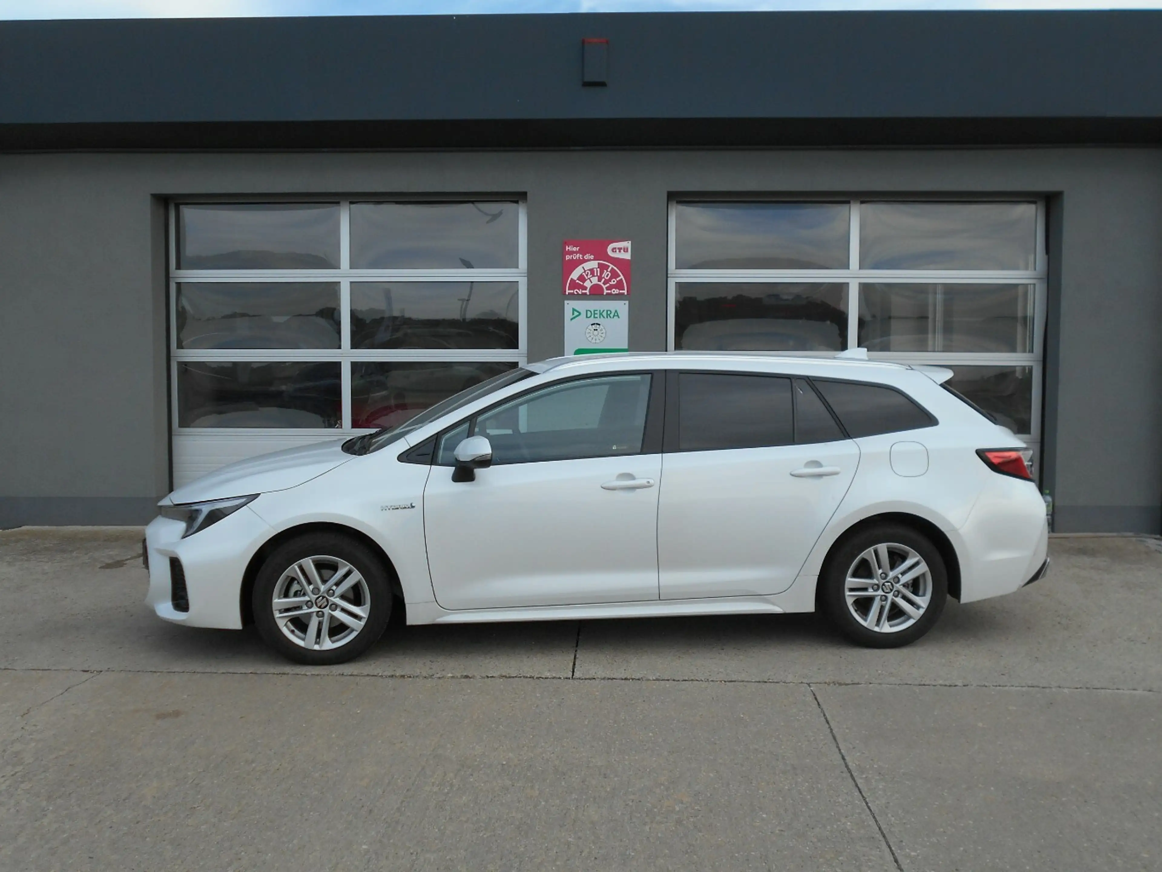 Suzuki Swace 1.8 Hybrid Comfort+ — photo 2