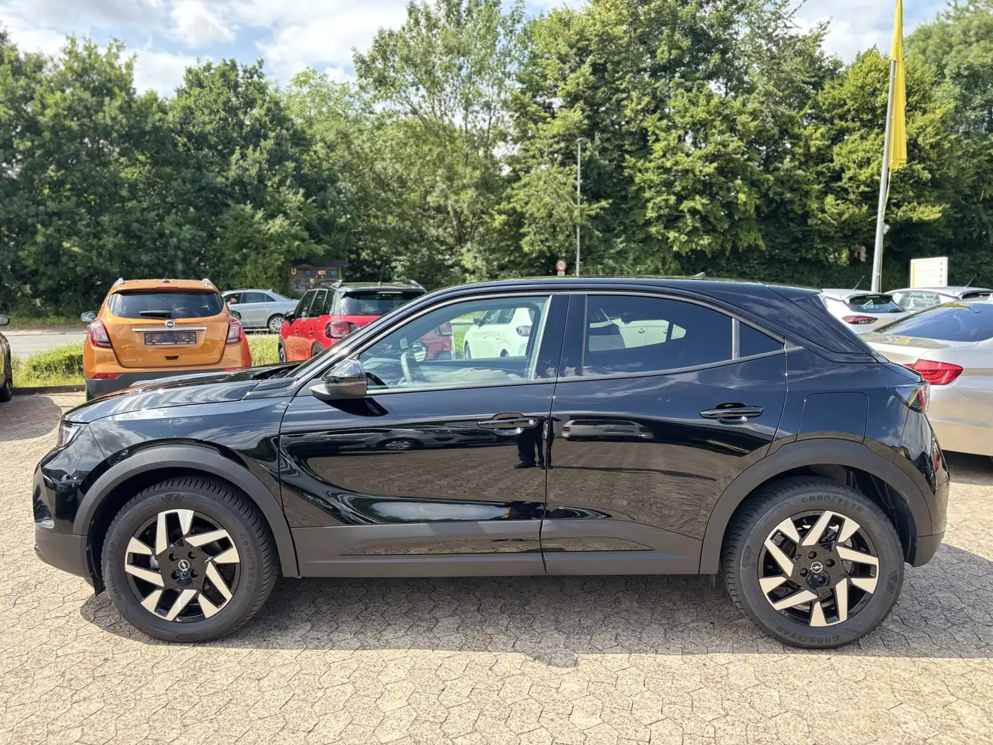 Opel Mokka 1.2 GS PDC+CAM/NAVI/KLIMA AT/LED/XL-Display Schwarz - 2