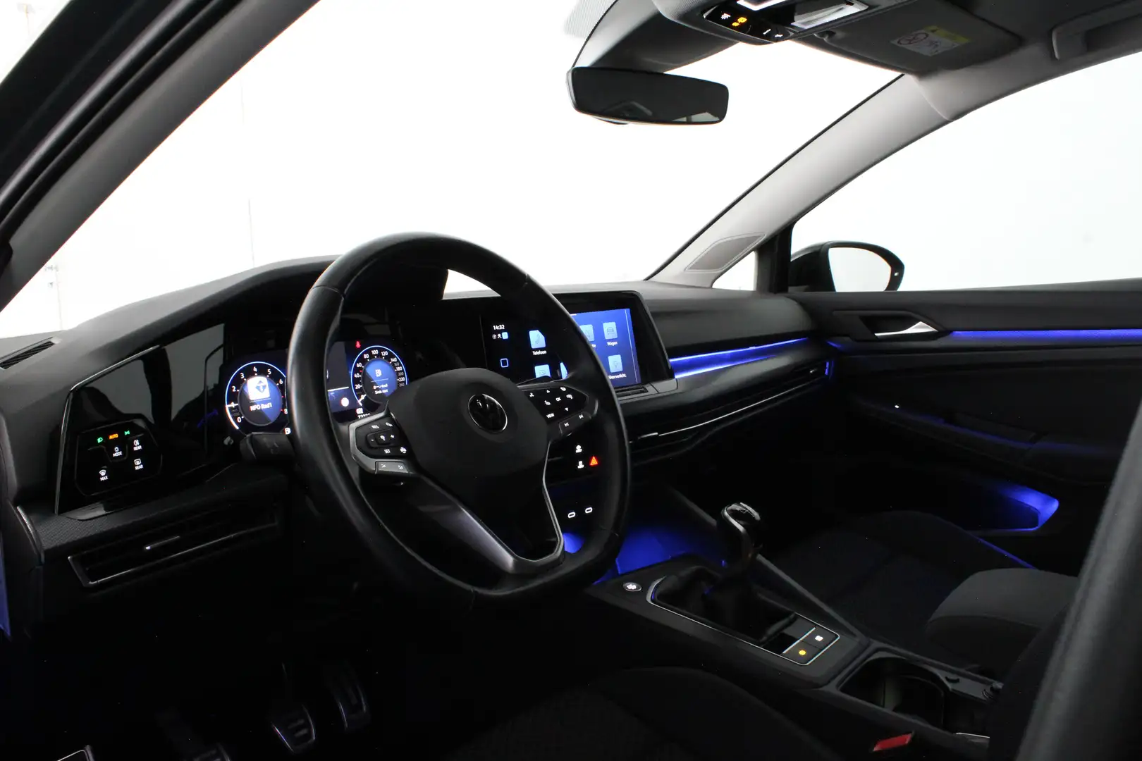 Volkswagen Golf Adapt.cruise/18 inch/Dolphin Gray/Sfeerverlichting Grau - 2