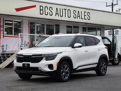 White 2024 Kia Seltos All-Wheel Drive Continuously Variable Transmission
