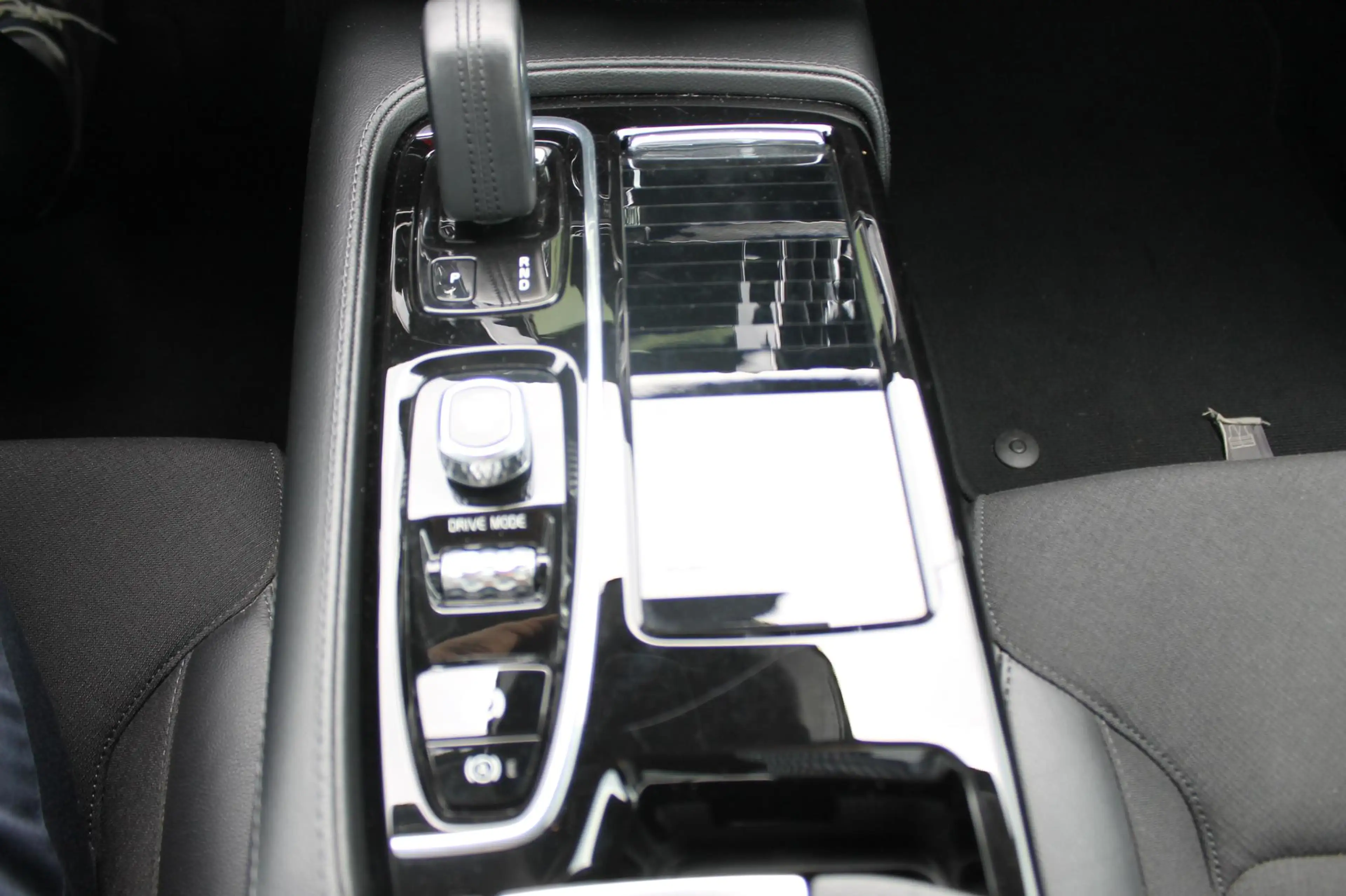 Volvo V60 T6 340PK Automaat Recharge AWD Business Pro Road S — photo 23