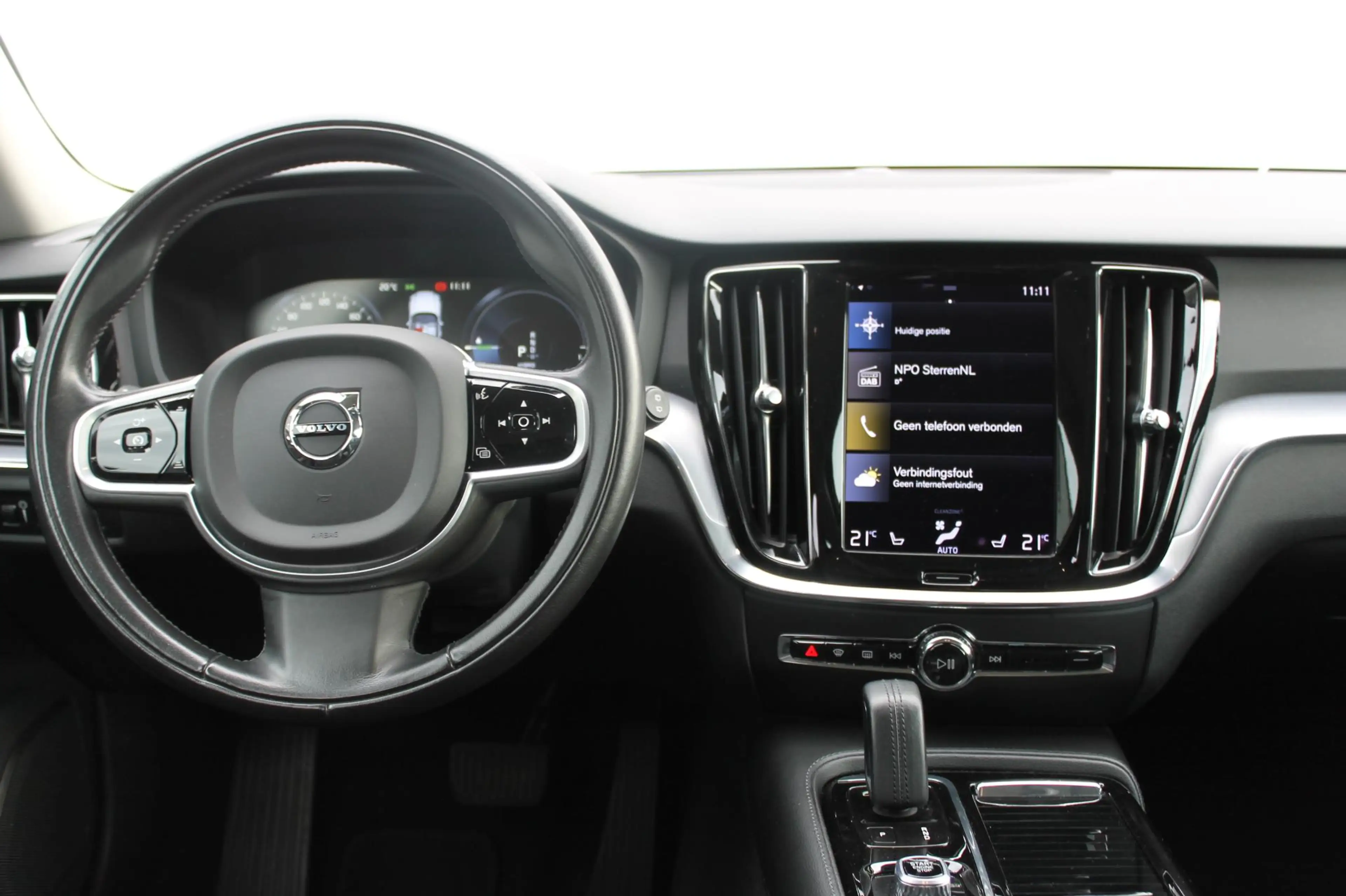 Volvo V60 T6 340PK Automaat Recharge AWD Business Pro Road S — photo 2