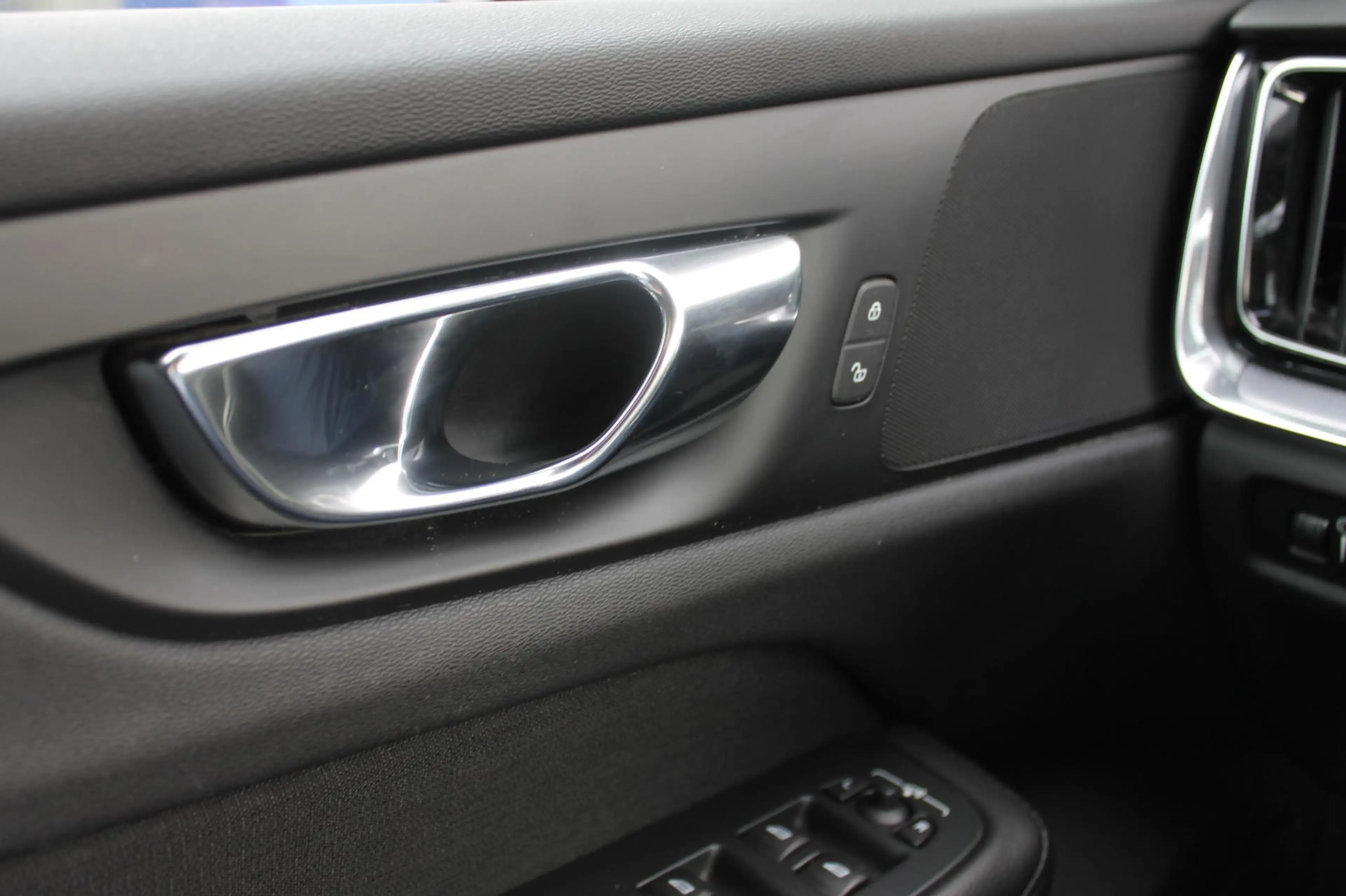 Volvo V60 T6 340PK Automaat Recharge AWD Business Pro Road S — photo 15