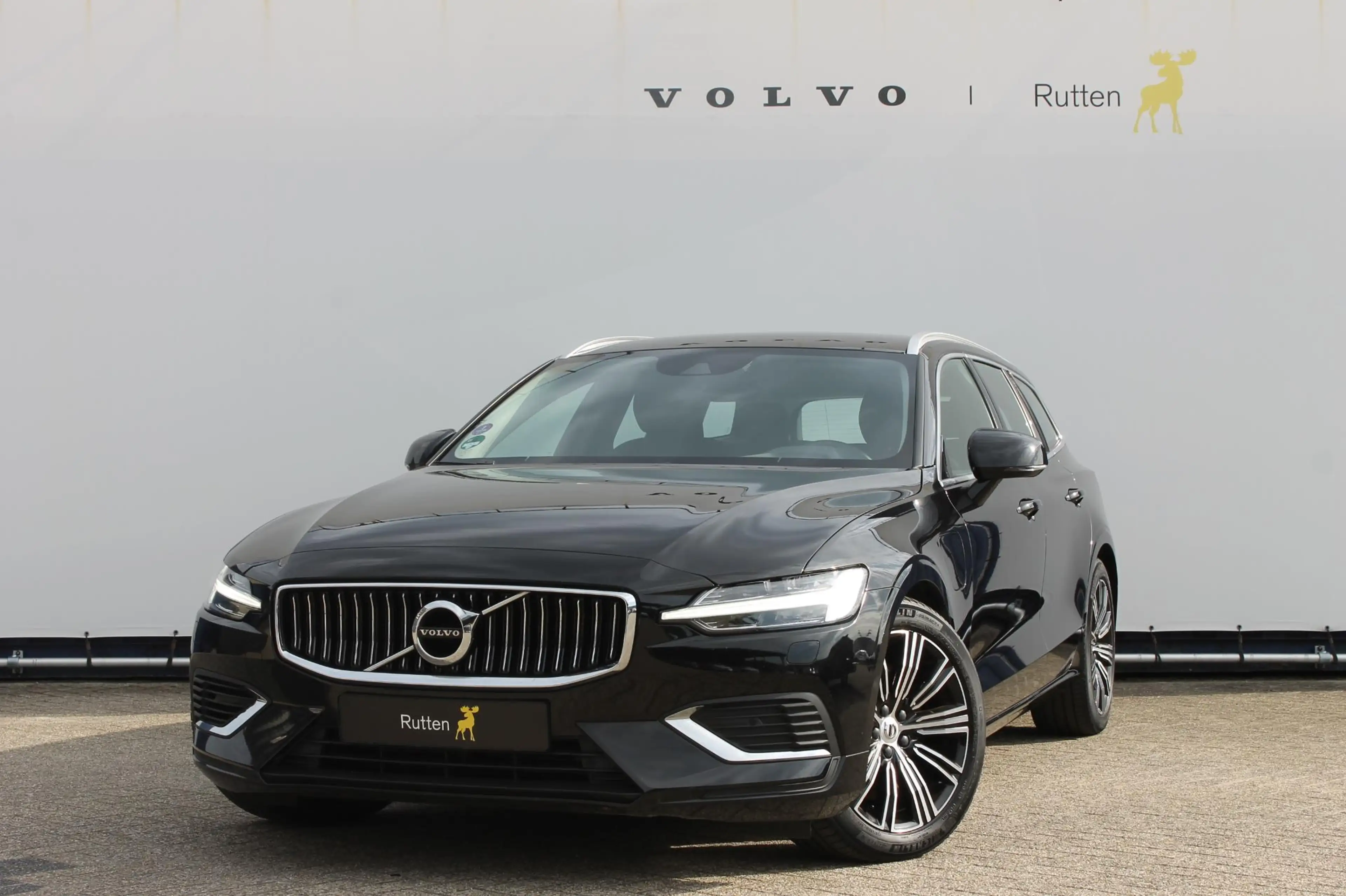 Volvo V60 T6 340PK Automaat Recharge AWD Business Pro Road S — photo 4