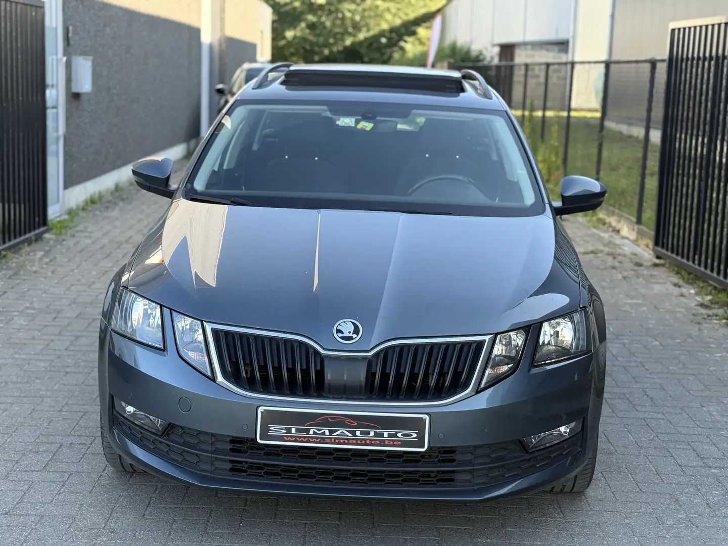 Skoda Octavia Octavia SW 1.6 CR DSG toit panoramique - 2