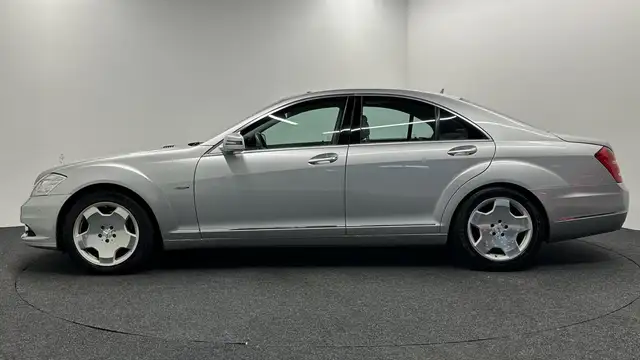 Mercedes-Benz S-Class view 8