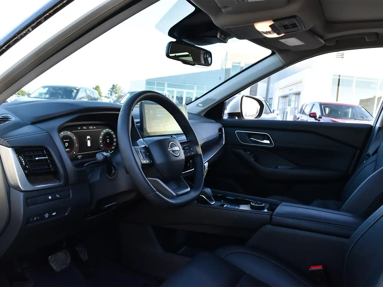 Nissan Rogue снимка Nissan Rogue