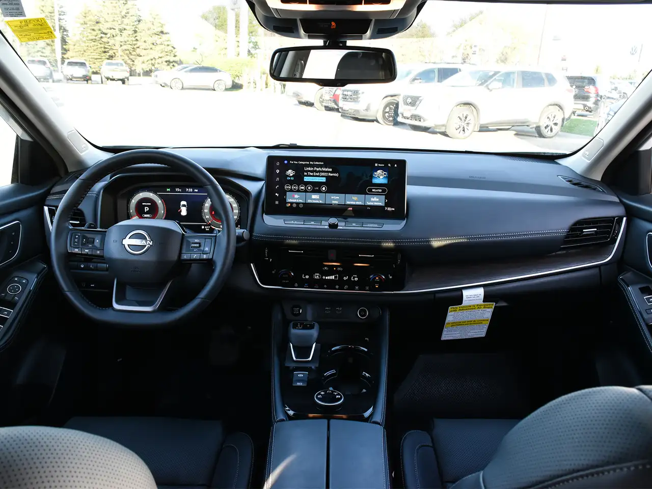 Nissan Rogue снимка Nissan Rogue
