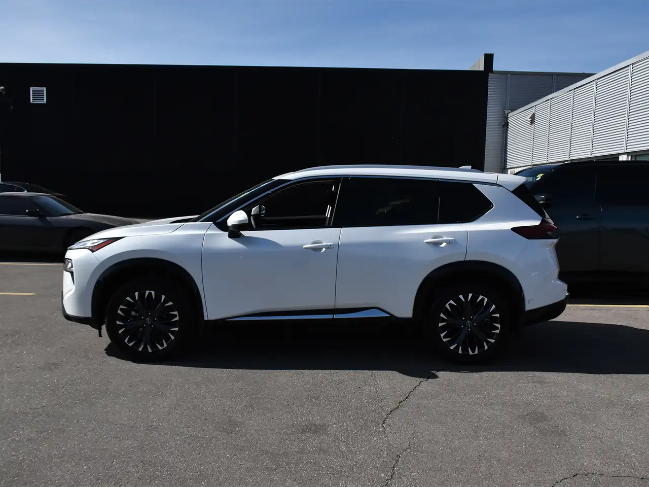 Nissan Rogue снимка Nissan Rogue
