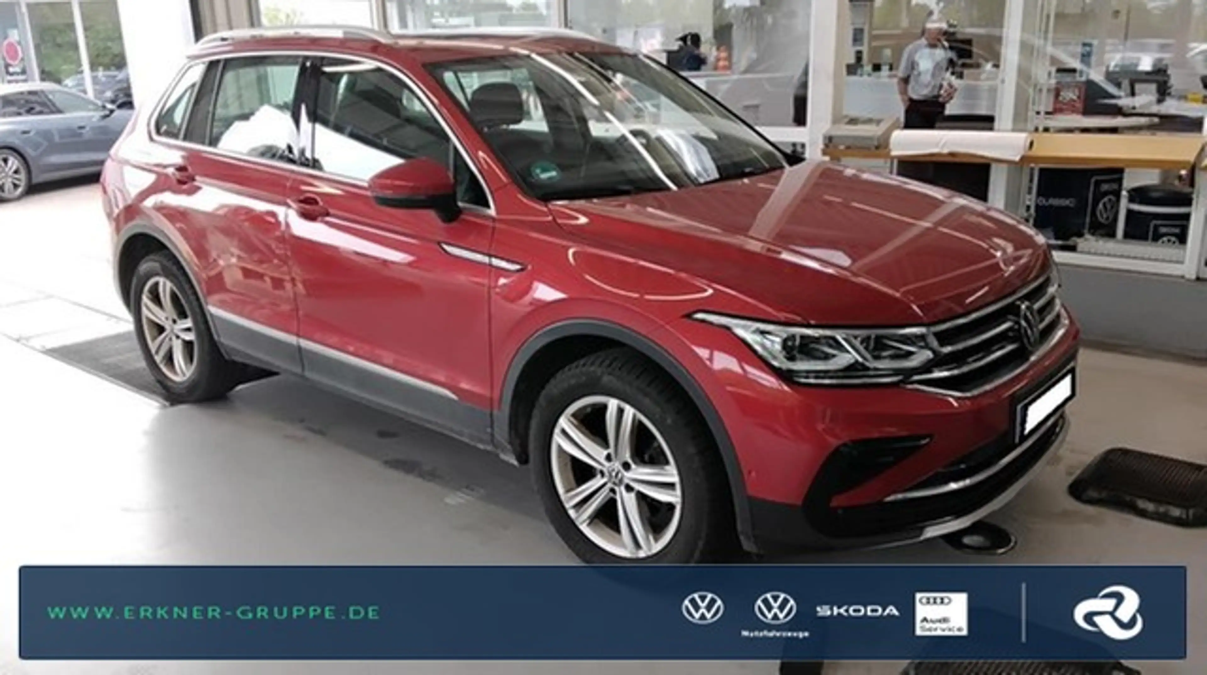 Volkswagen Tiguan 2.0TDI+DSG+4M+Elegance+ACC+Pano+AHK+AreaView+Pa...