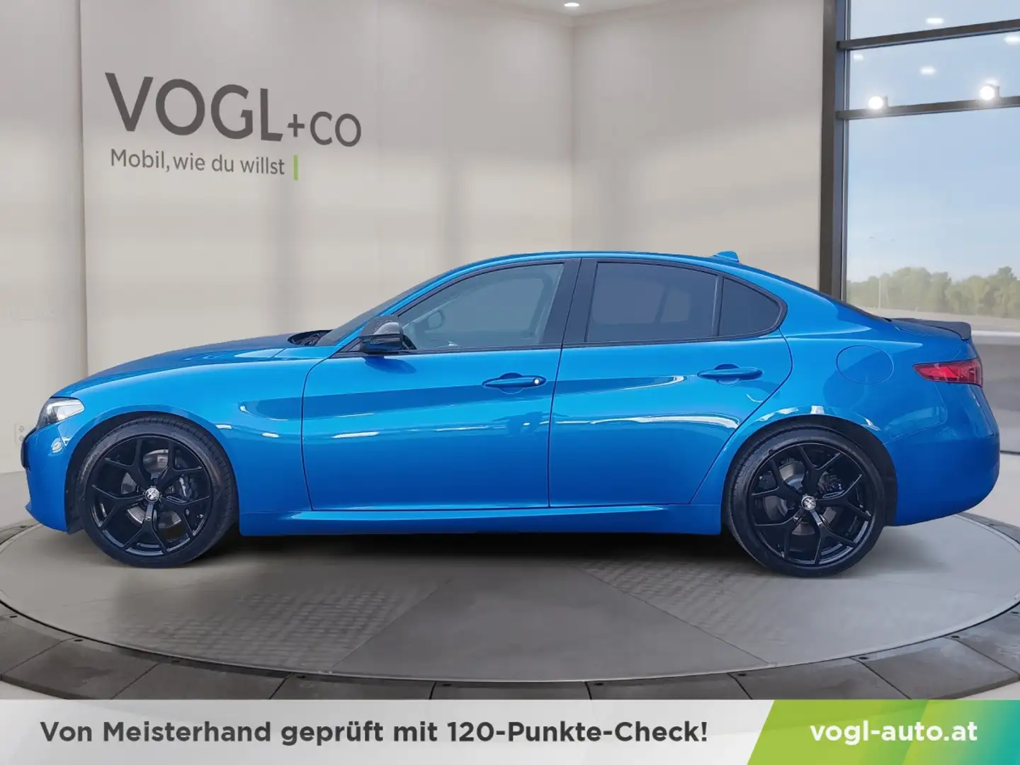 Alfa Romeo Giulia B-Tech 2.2 190 ATX RWD Blau - 2