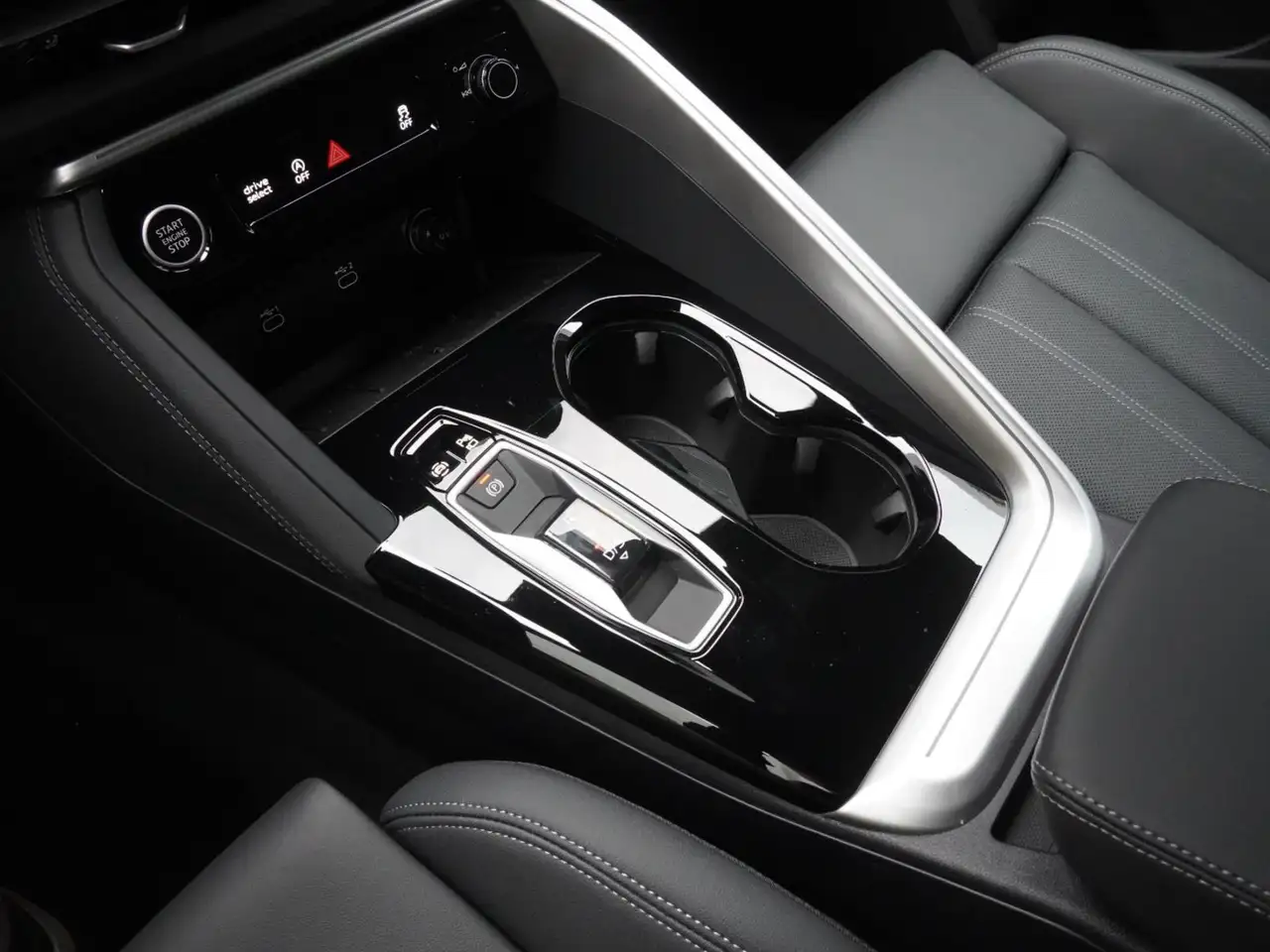 Audi Q5 снимка Audi Q5