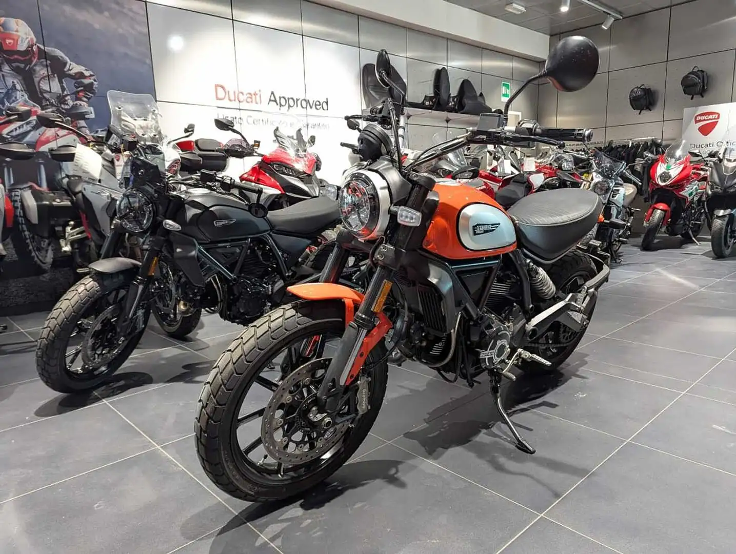 Ducati Scrambler ICON 800 Portocaliu - 1