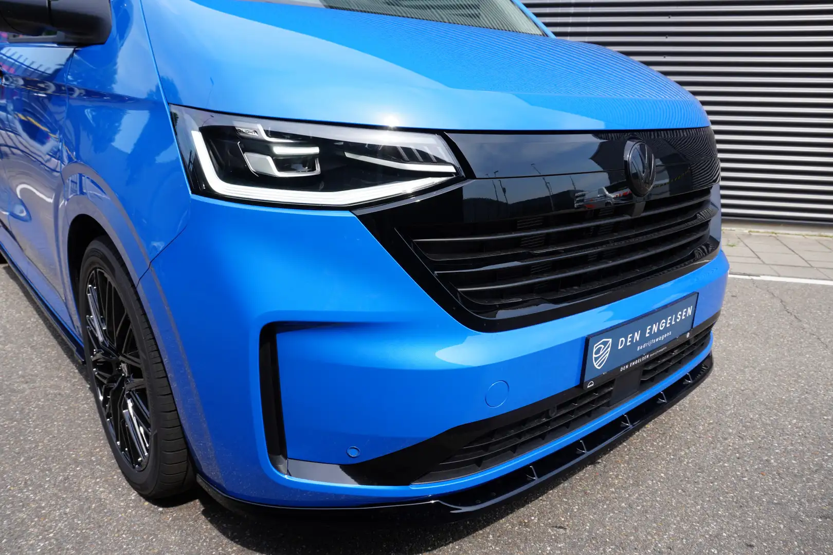 Volkswagen Transporter 2.0 TDI L1H1 28 Bulli 170 pk 8-Traps Automaat, LED Blau - 2