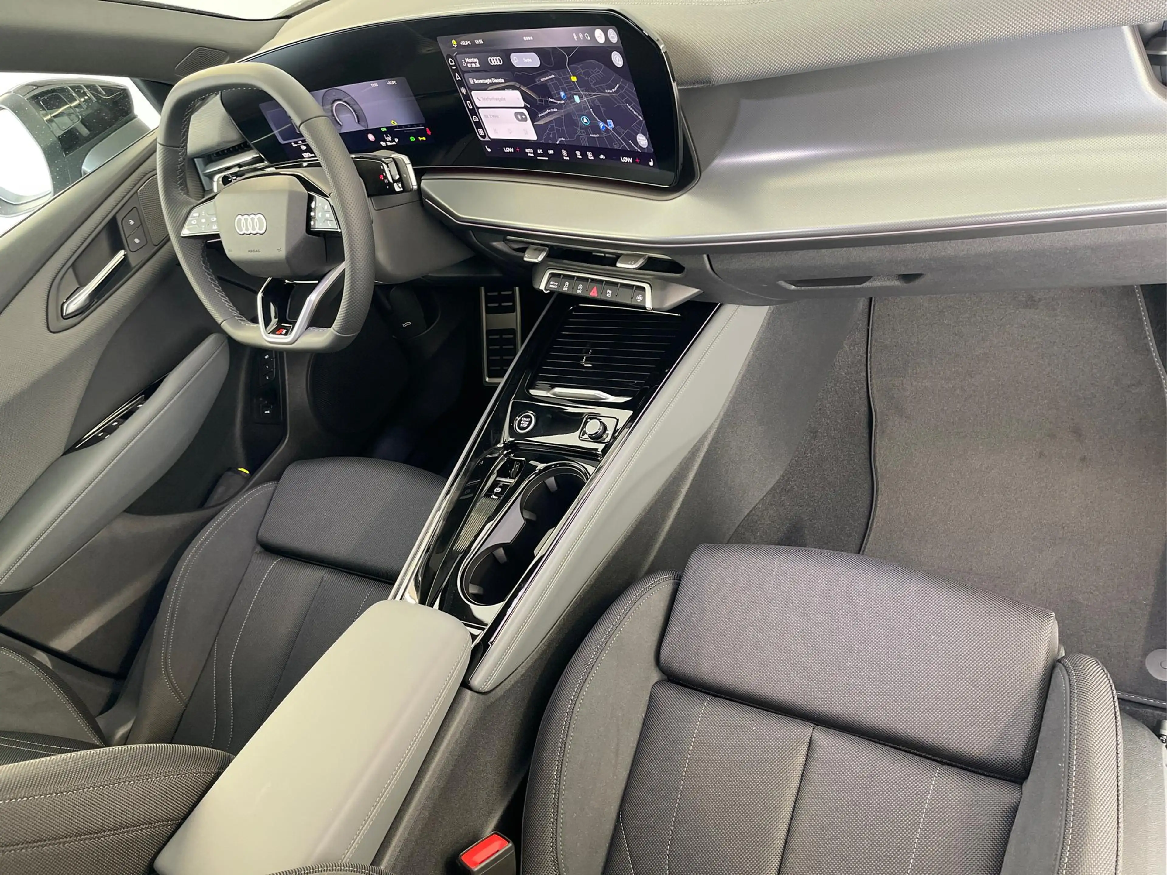 Audi Q3 Sportback NEU TFSI quattro S line TechPro+Matri... — photo 13