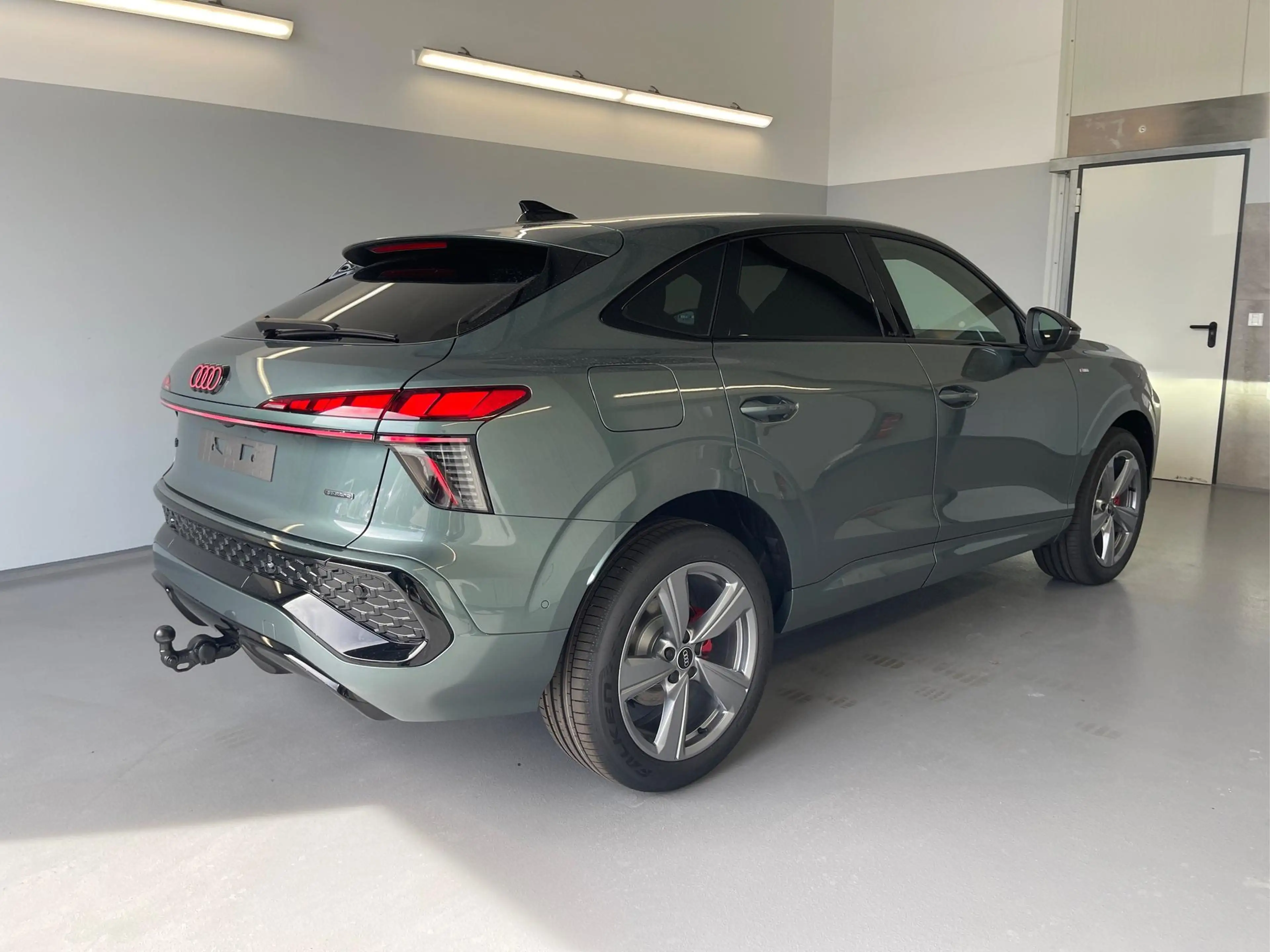 Audi Q3 Sportback NEU TFSI quattro S line TechPro+Matri... — photo 4