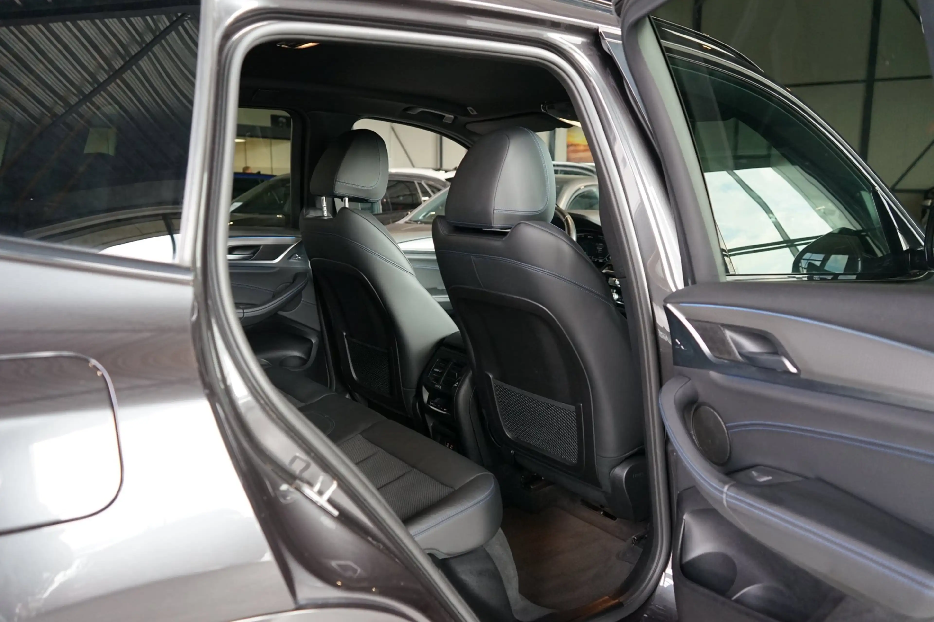 BMW X3 XDrive30e M-SPORT | TREKHAAK | CAMERA | CARPLAY — photo 18