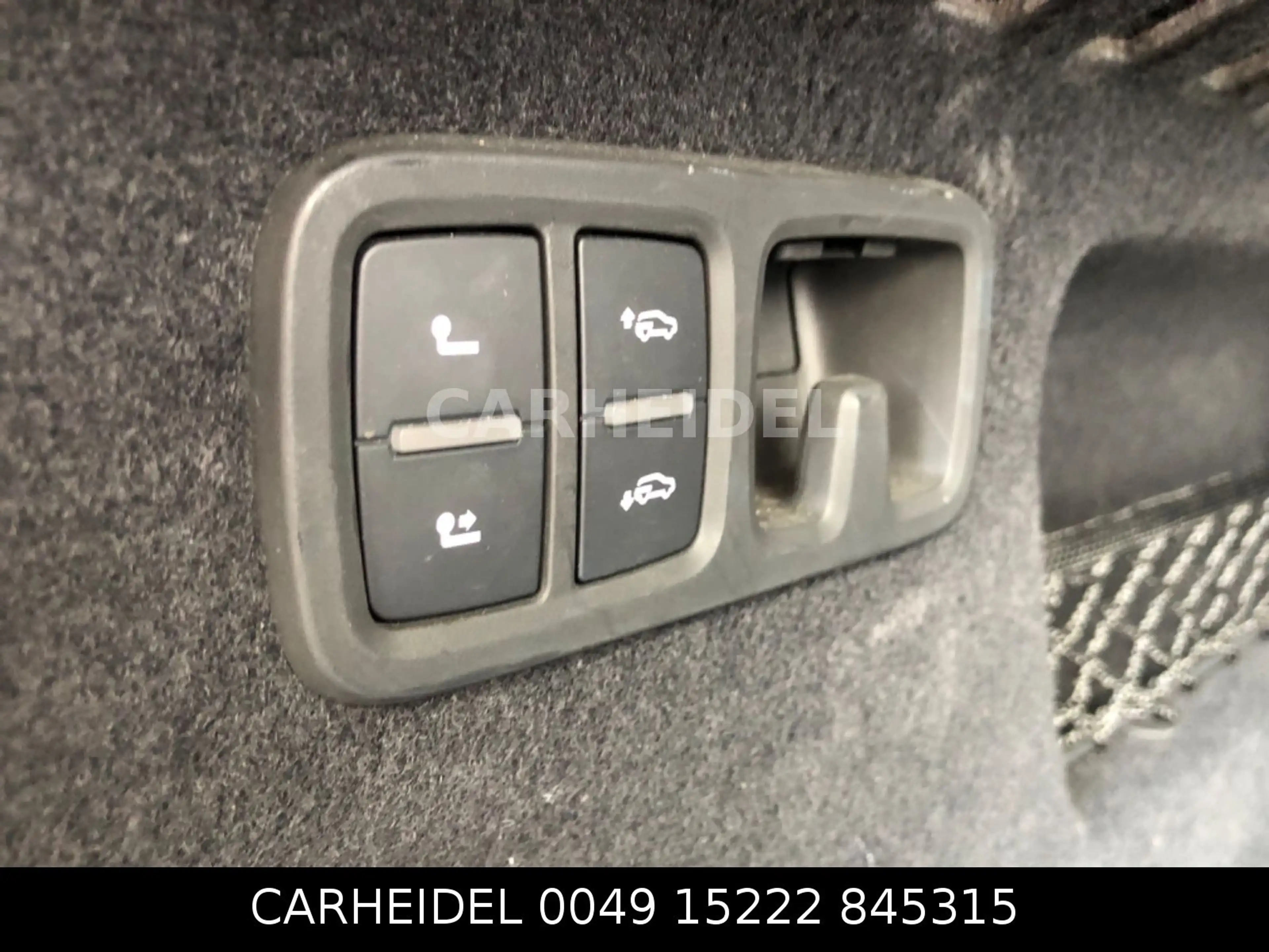 Audi SQ8 4.0 TDI V8 quattro Carbon STHZ SHZ PANO AHK — photo 21