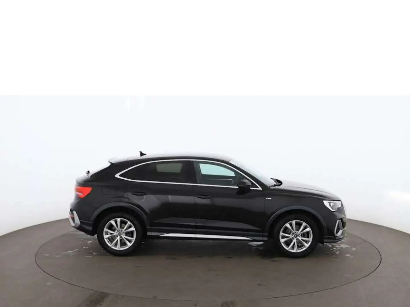 Audi Q3 Sportback 35 TDI S-Line Aut LED NAVI LEDER PDC Schwarz - 2