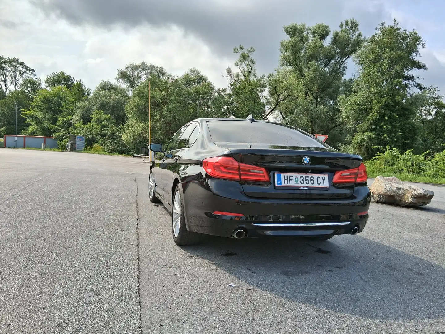 BMW 530 530d xDrive Gran Turismo Aut. Luxury-Line Schwarz - 1