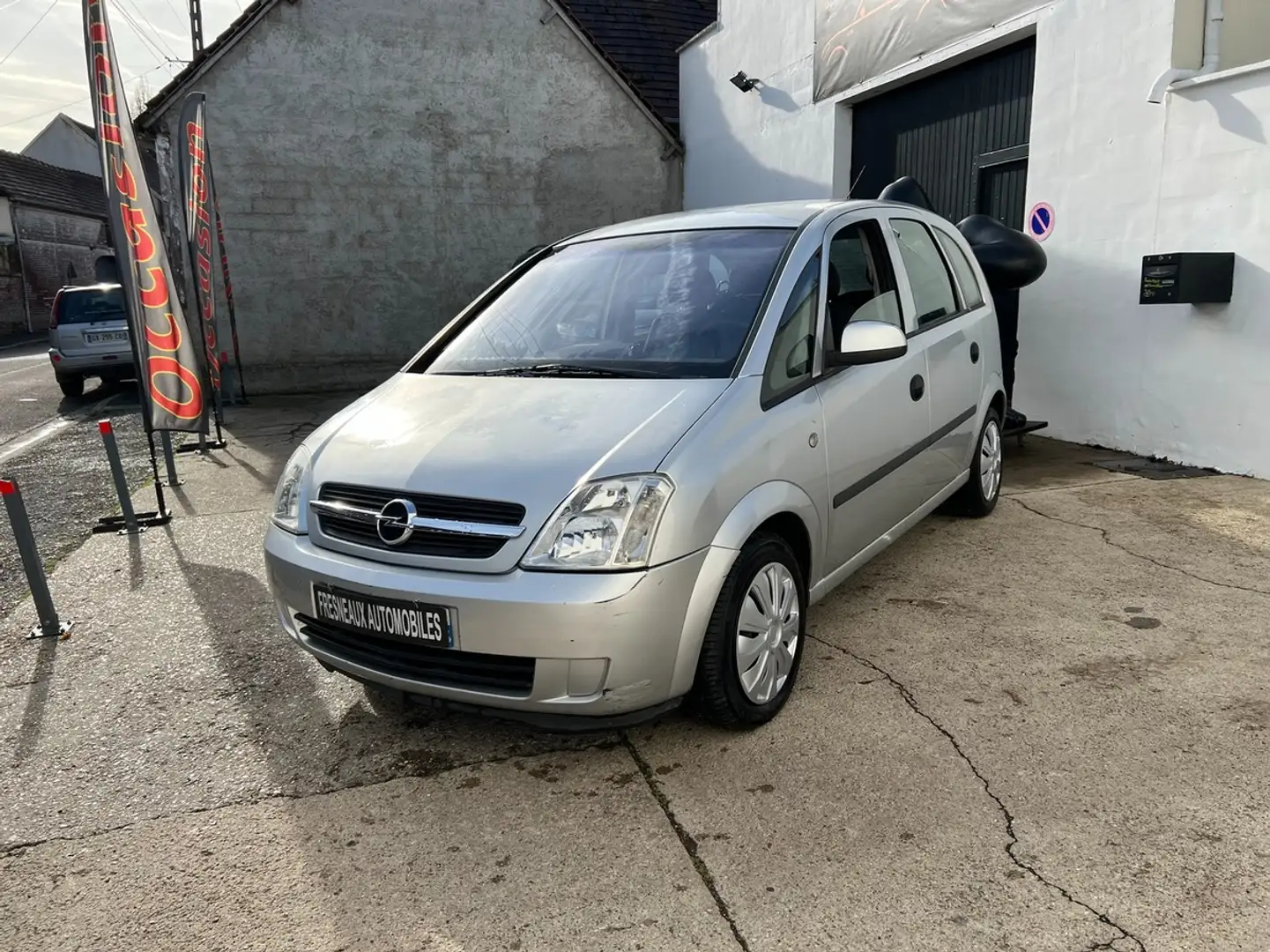 Opel Meriva 1.6 ECOTEC ESSENTIA 102398KMS Grijs - 1