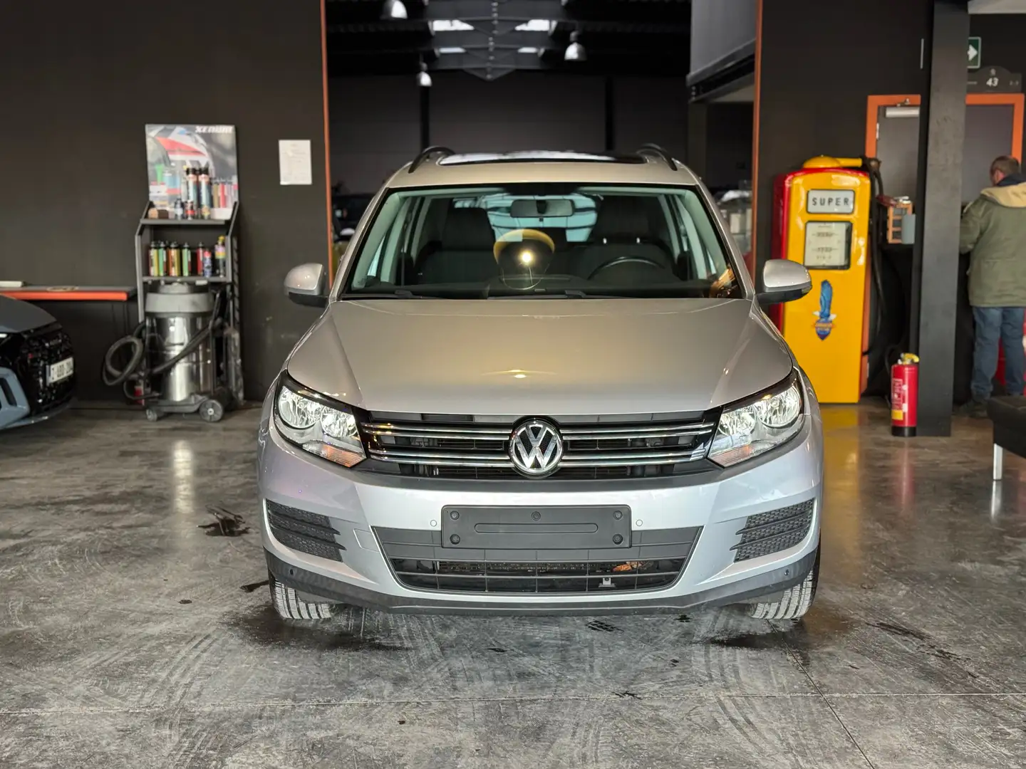 Volkswagen Tiguan 2.0 TDi SCR Trend//12 mois de garantie Gris - 2
