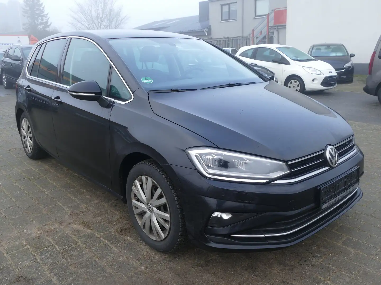 Volkswagen Golf Sportsvan 2.0 TDI DSG Highline Led Navigation Tempomat AHK Schwarz - 2