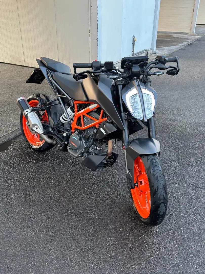 KTM 125 Duke ABS - 1
