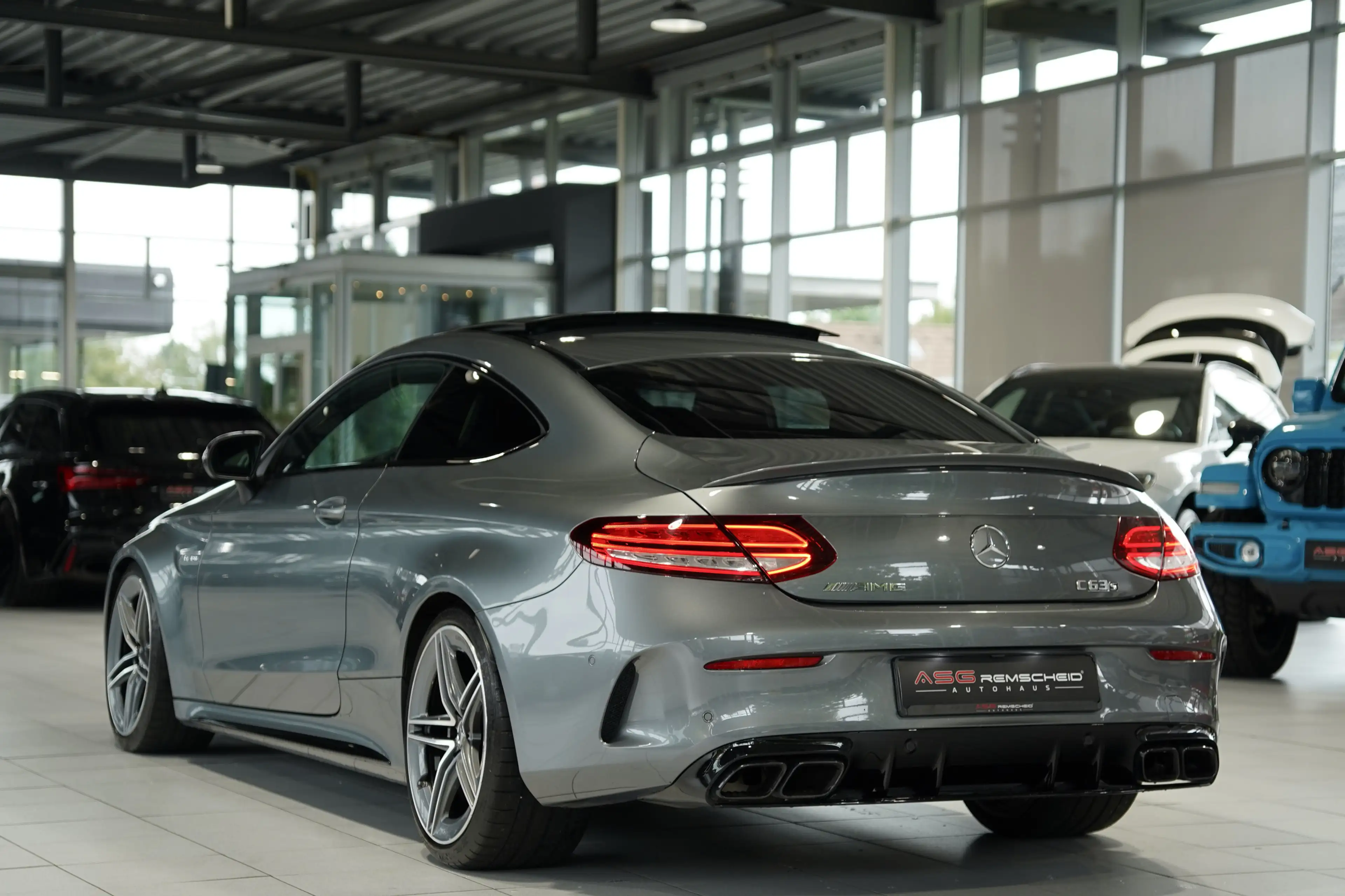 Mercedes-Benz C 63 AMG S Coupé *19 *Schale*Pano*Perf-AGA*BURM — photo 9