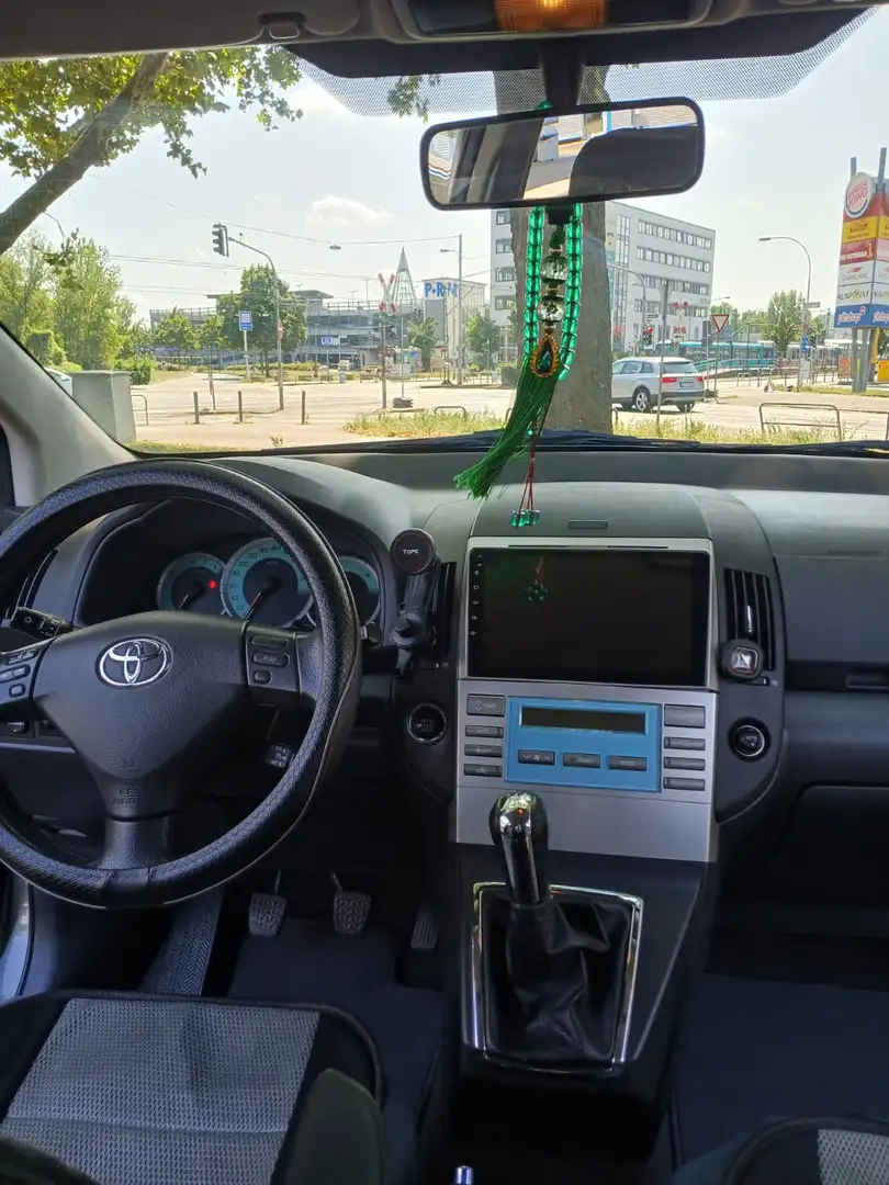 Toyota Corolla Verso 1.8 Sol - 2