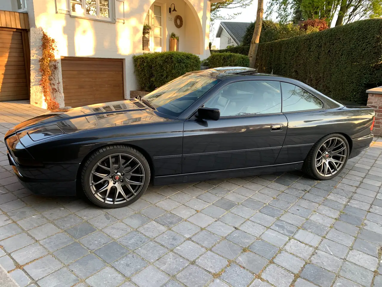 BMW 850, foto 2