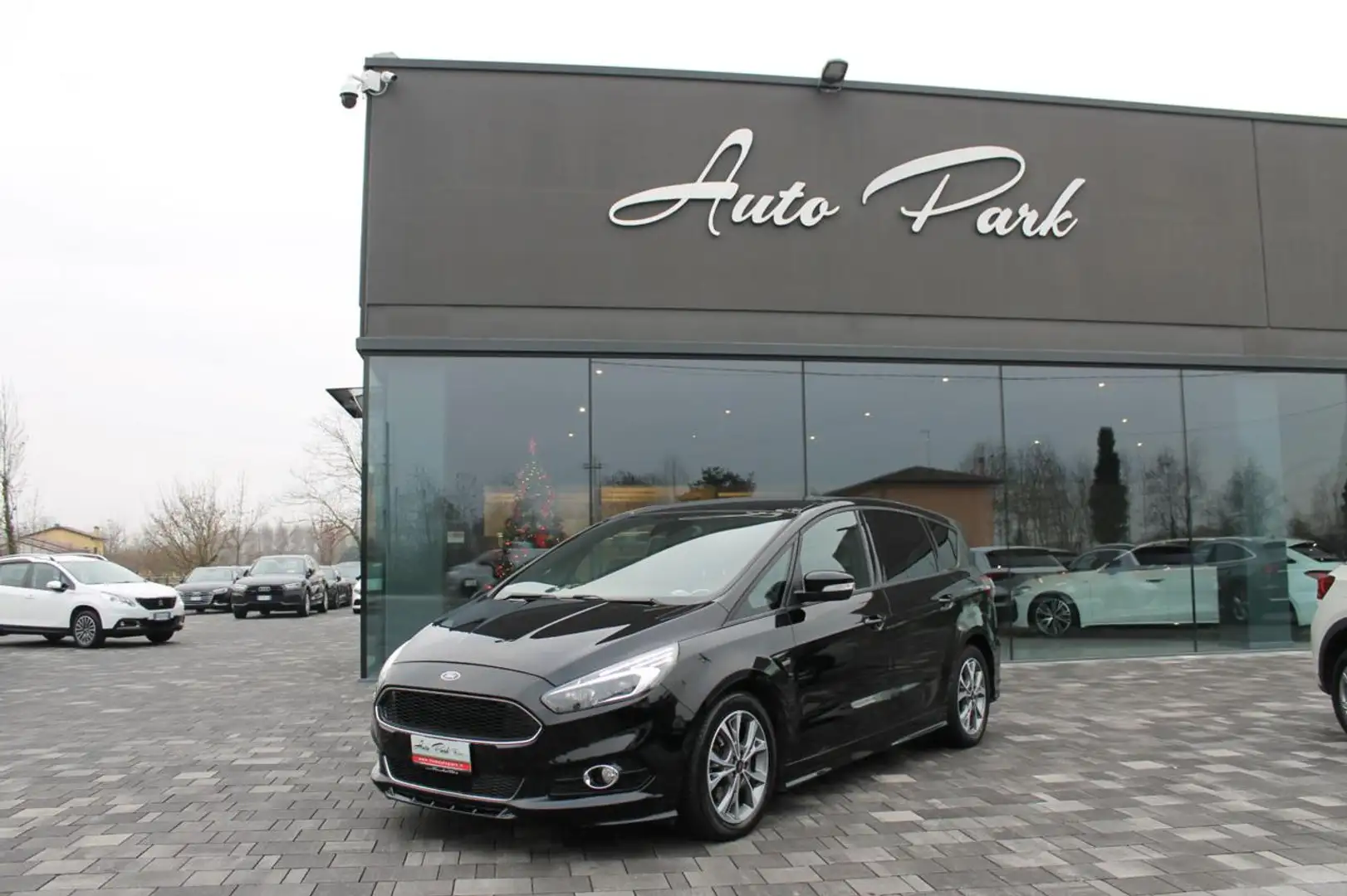 Ford S-Max 2.0 TDCi 150CV Powershift 7p ST LINE Schwarz - 1