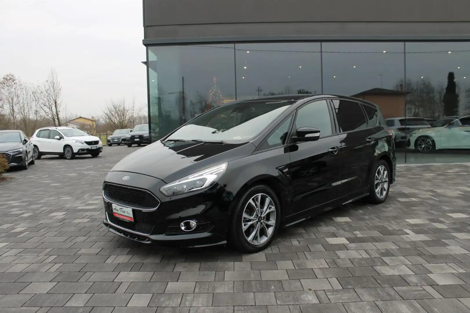 Ford S-Max 2.0 TDCi 150CV Powershift 7p ST LINE Schwarz - 2
