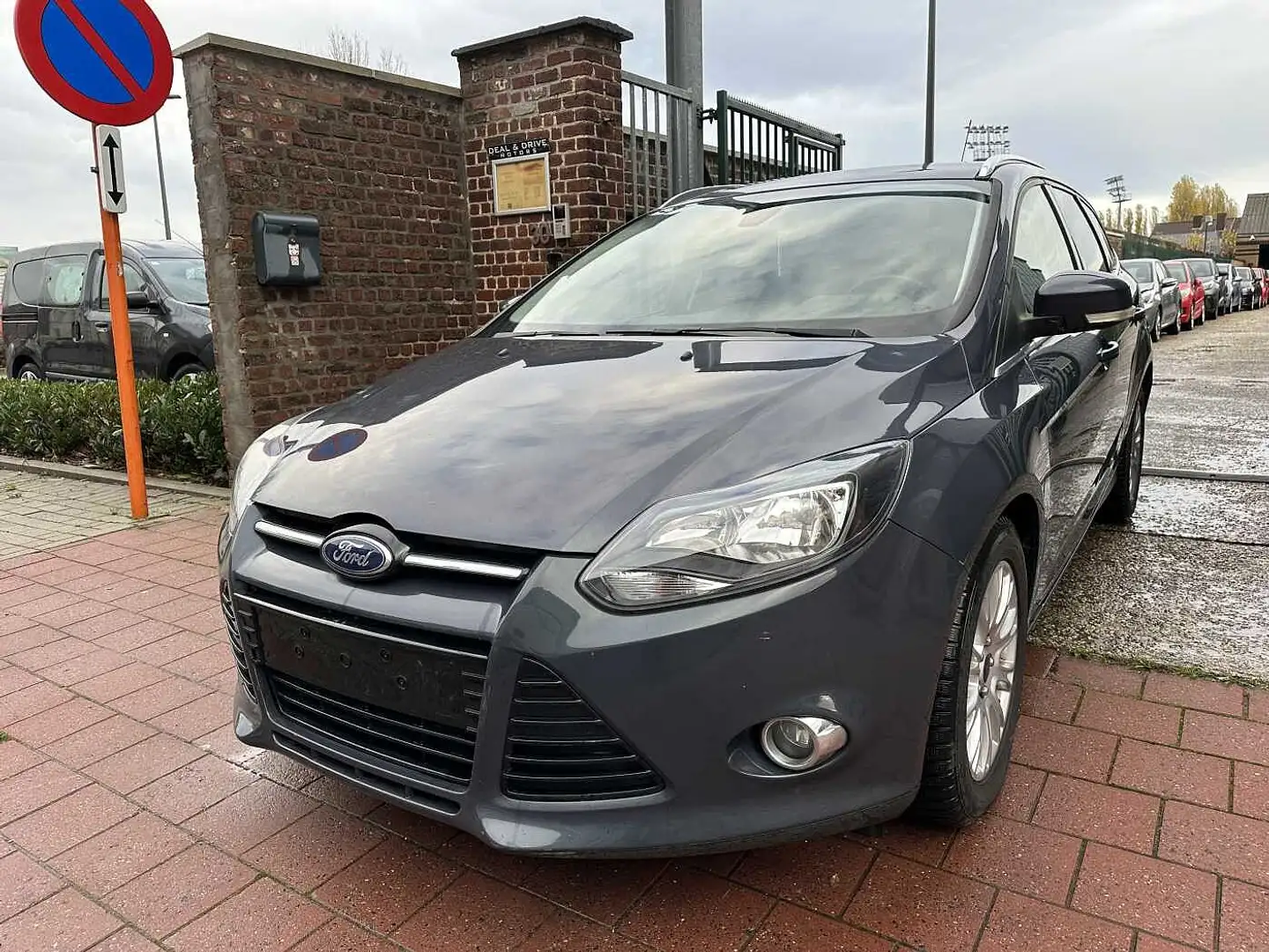 Ford Focus CLIPPER 1.6 TDCI MET 116DKM Gris - 1