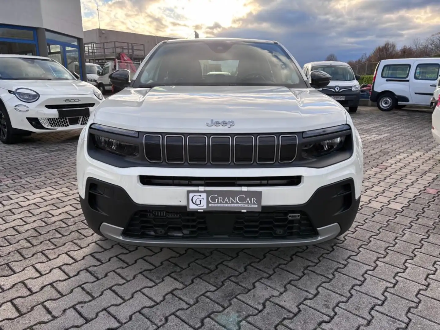 Jeep Avenger 1.2 Turbo 100 CV Altitude Bianco - 2