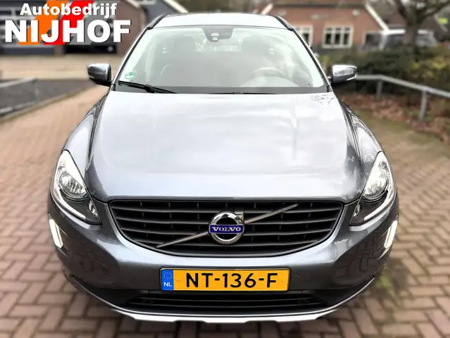 Volvo XC60 2.0 D3 FWD Momentum Business Pack Connect