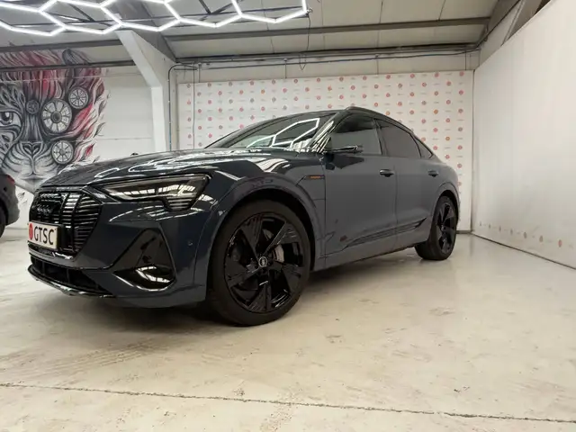 Audi E-Tron main image