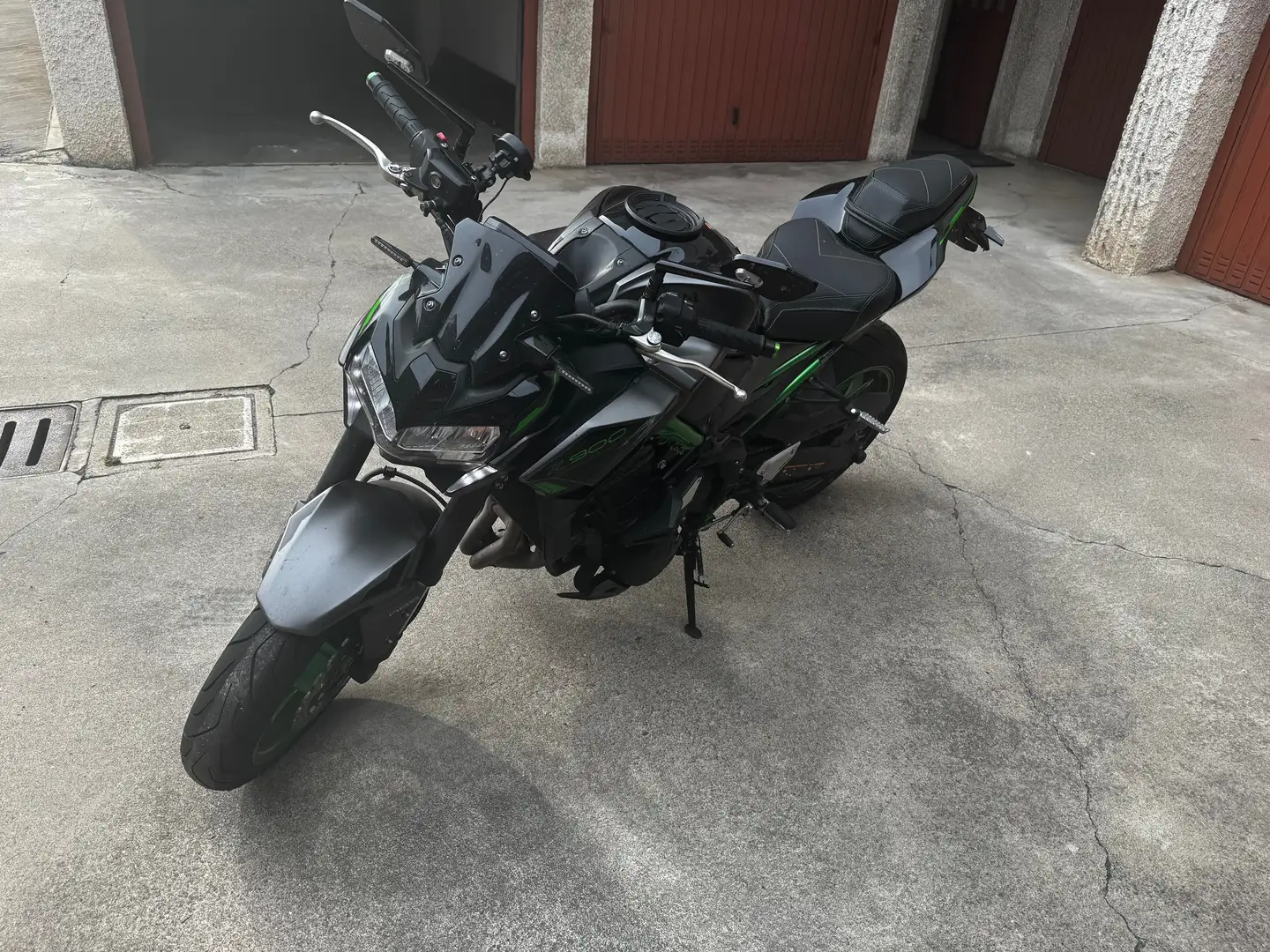 Kawasaki Z 900 Noir - 2