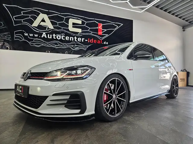 Volkswagen Golf view 5