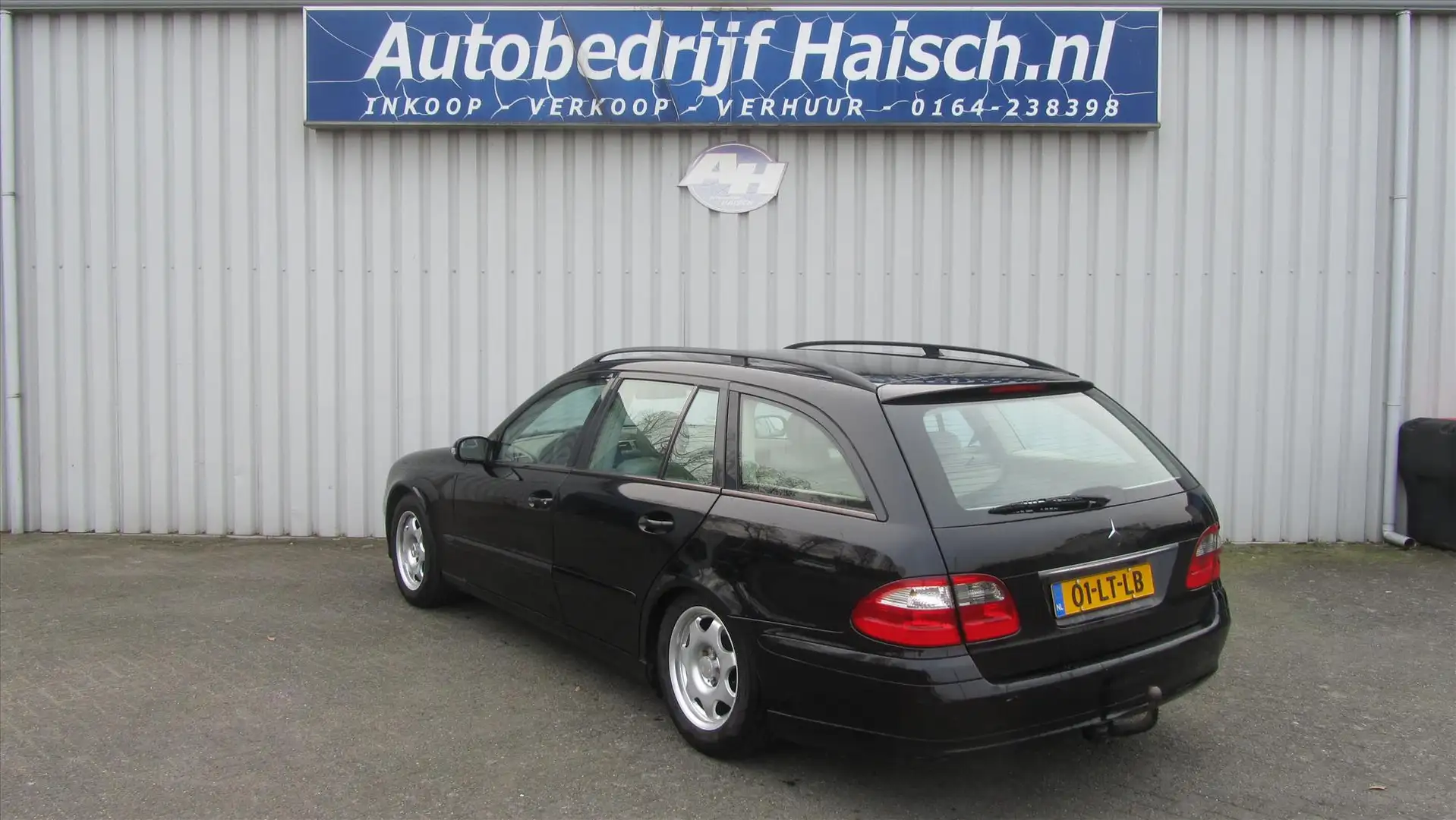 Mercedes-Benz E 200 1.8 E200 KOMPR COMBI AUT Schwarz - 2