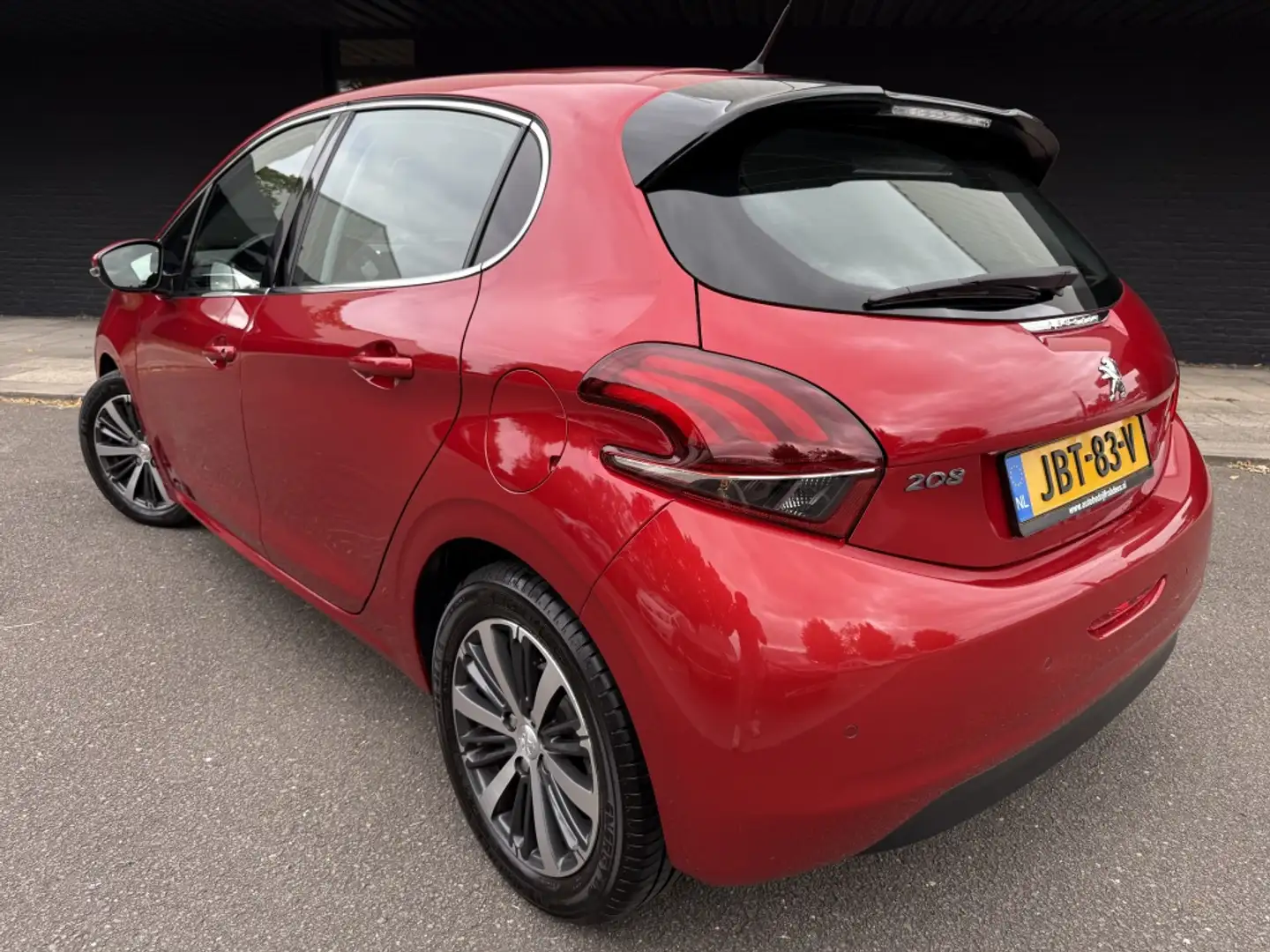 Peugeot 208 1.2 Turbo // Allure // Carlay // Android auto // A Rouge - 2