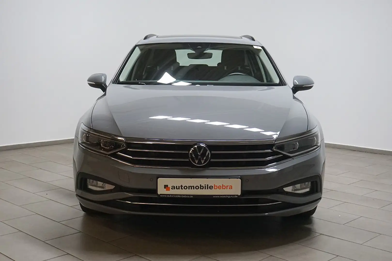 Volkswagen Passat 2.0TDI DSG Business Virtual Pano AHK Grau - 2