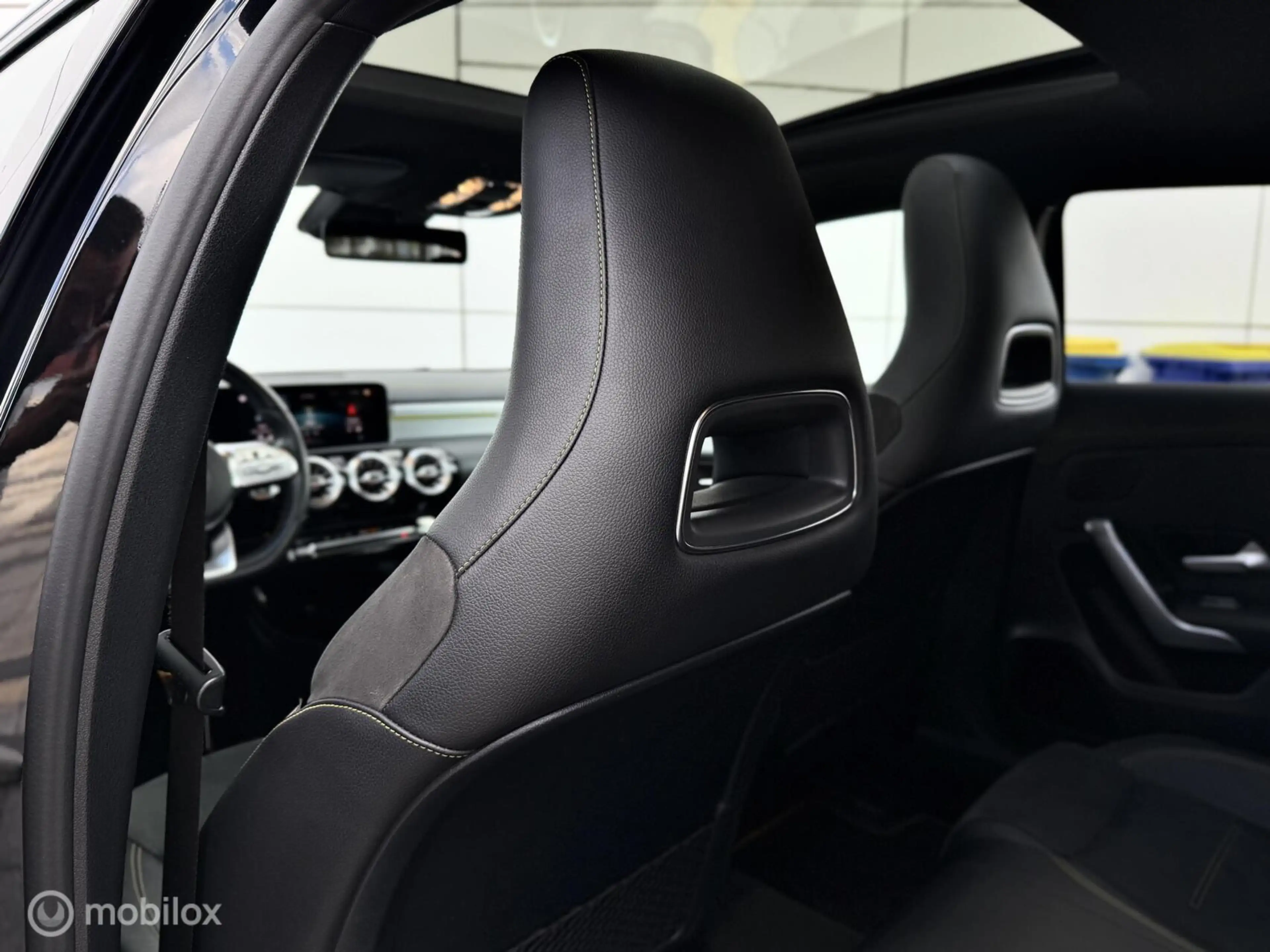 Mercedes-Benz A 220 Editon 1 AMG Line | Pano | Camera — photo 15