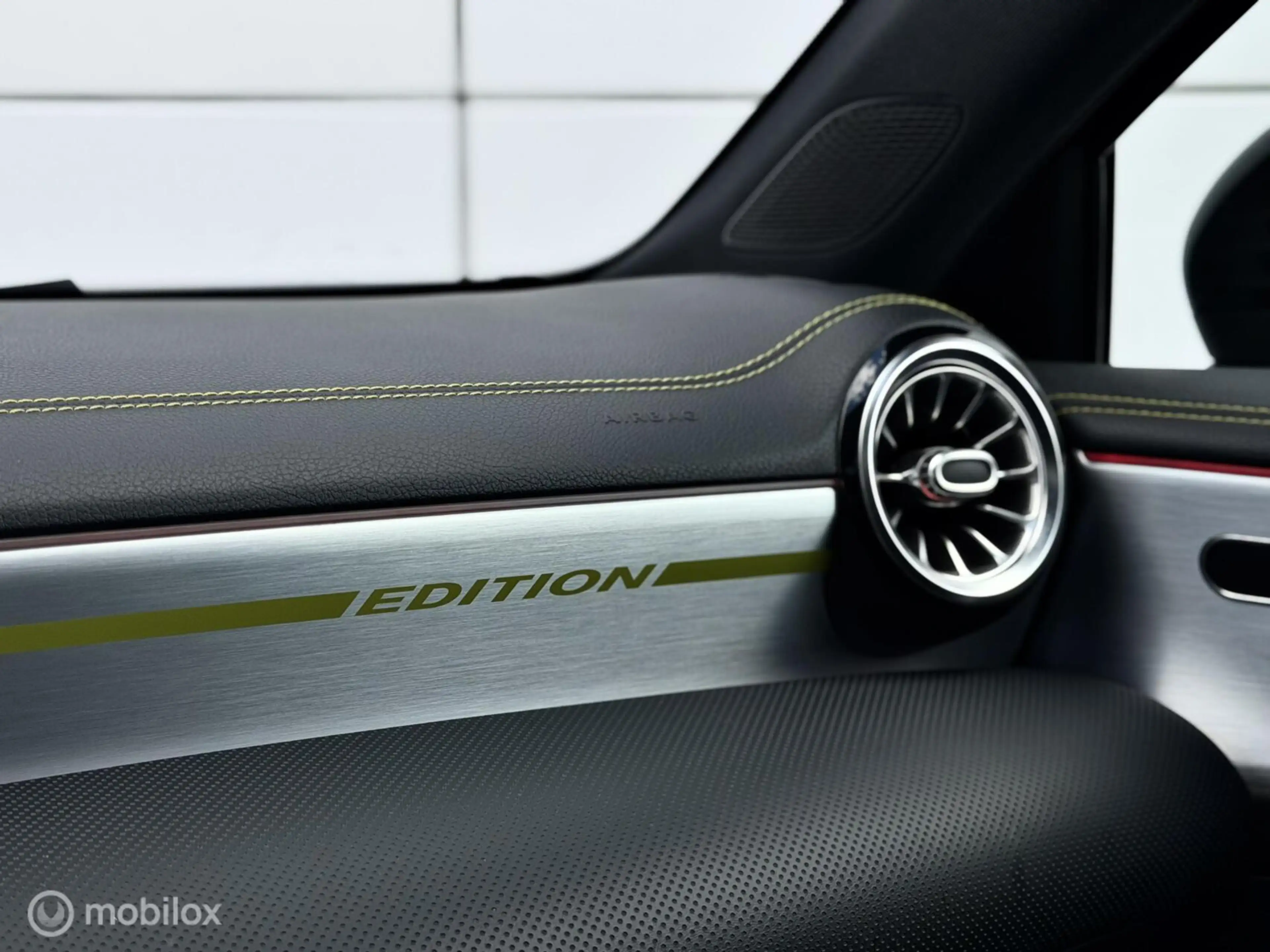 Mercedes-Benz A 220 Editon 1 AMG Line | Pano | Camera — photo 23