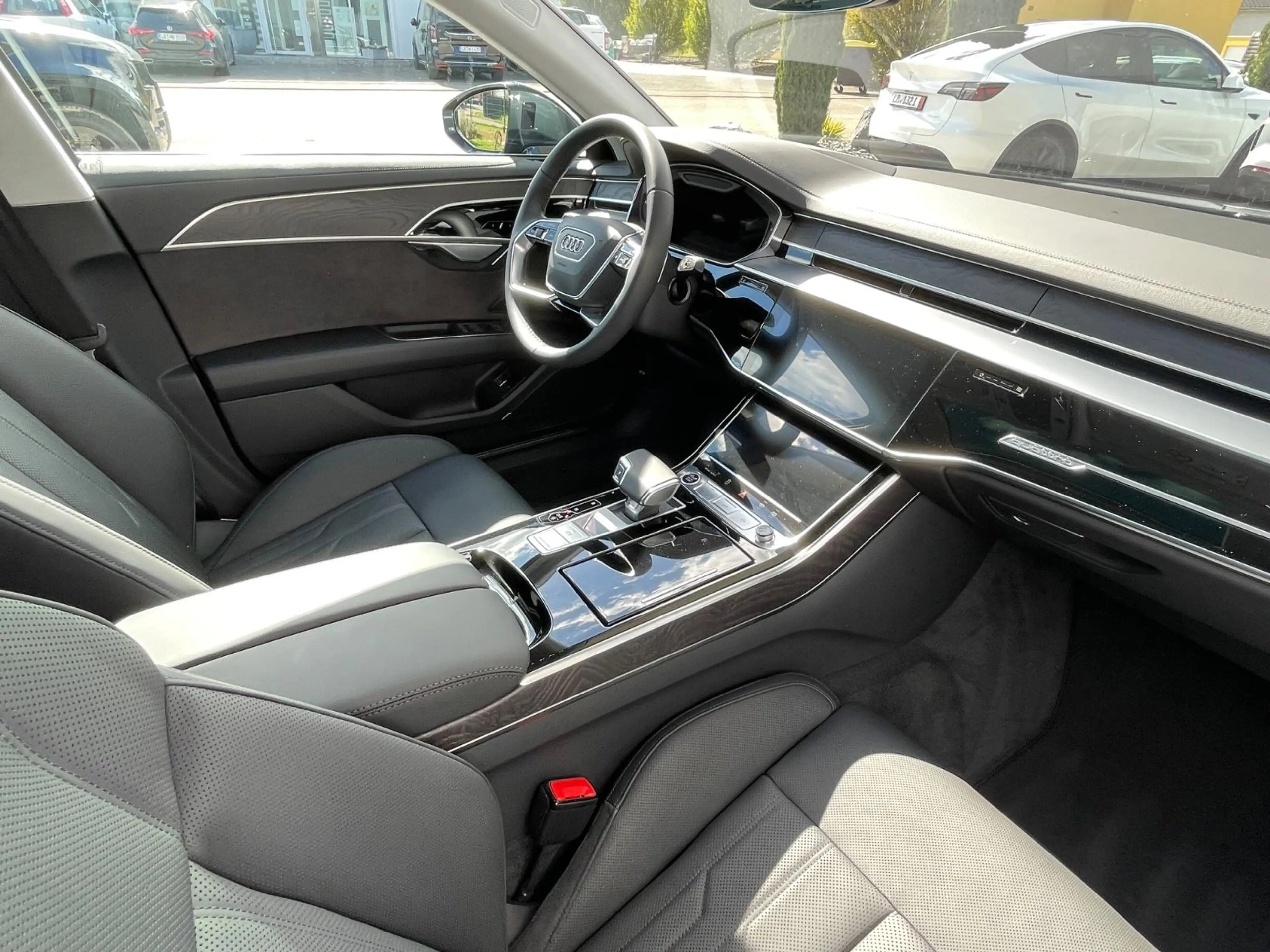 Audi A8 60 TFSI e quattro/Pano/B+O/TV/Nacht/NP 160 — photo 13